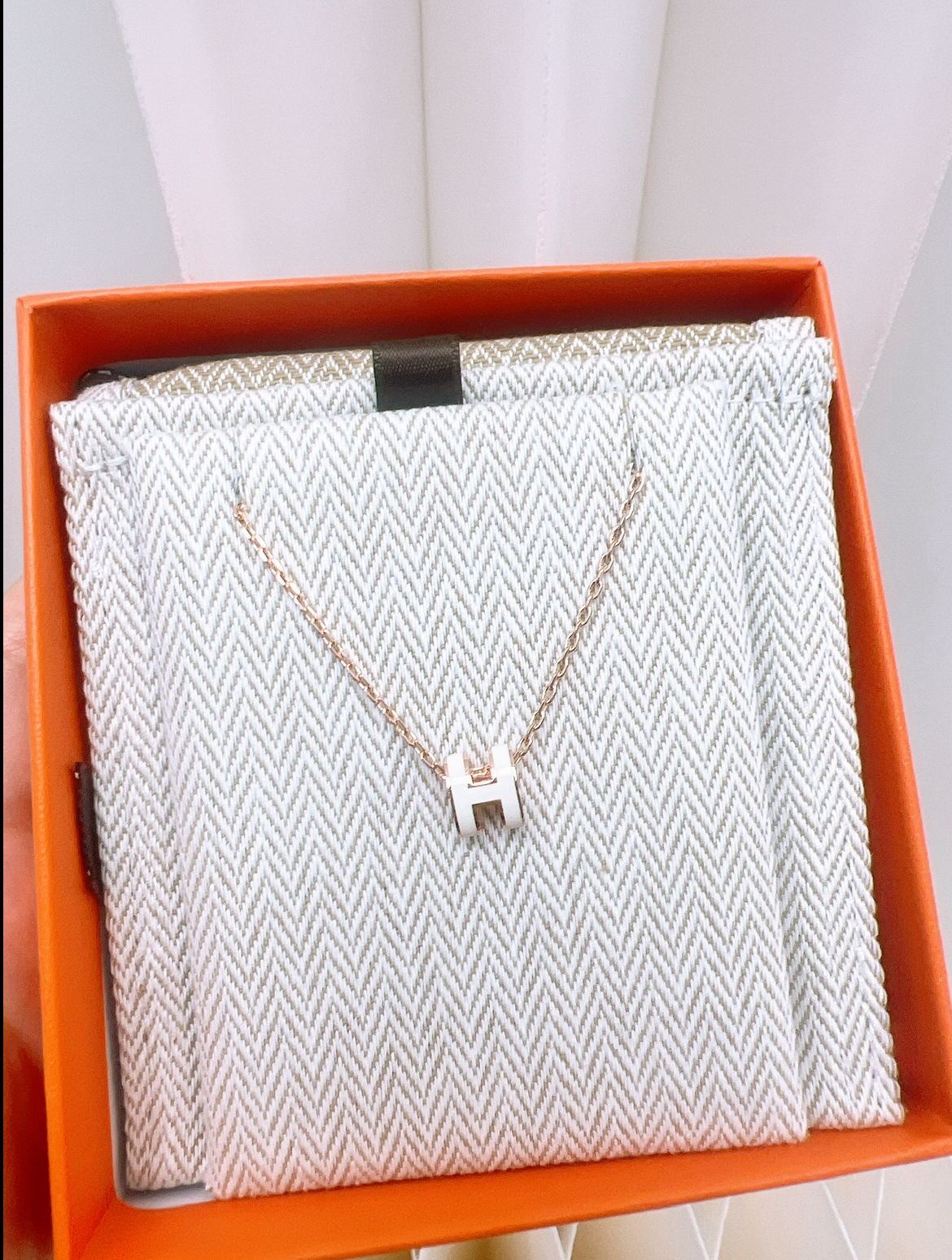 *Brand New* Hermes mini pop h necklace (white/ RGHW)
