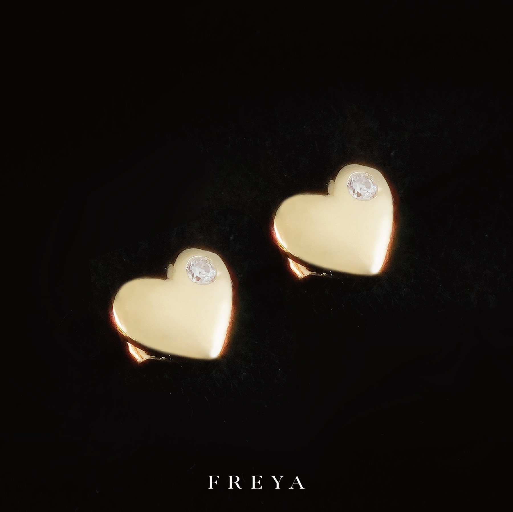 FREYA 單鑽 愛心耳環
