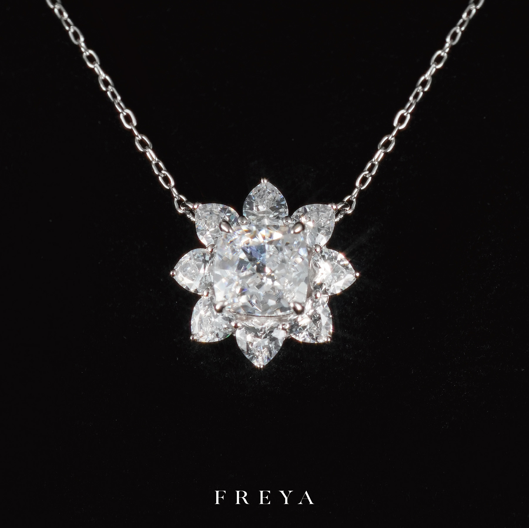 FREYA 滿鑽雪花項鏈