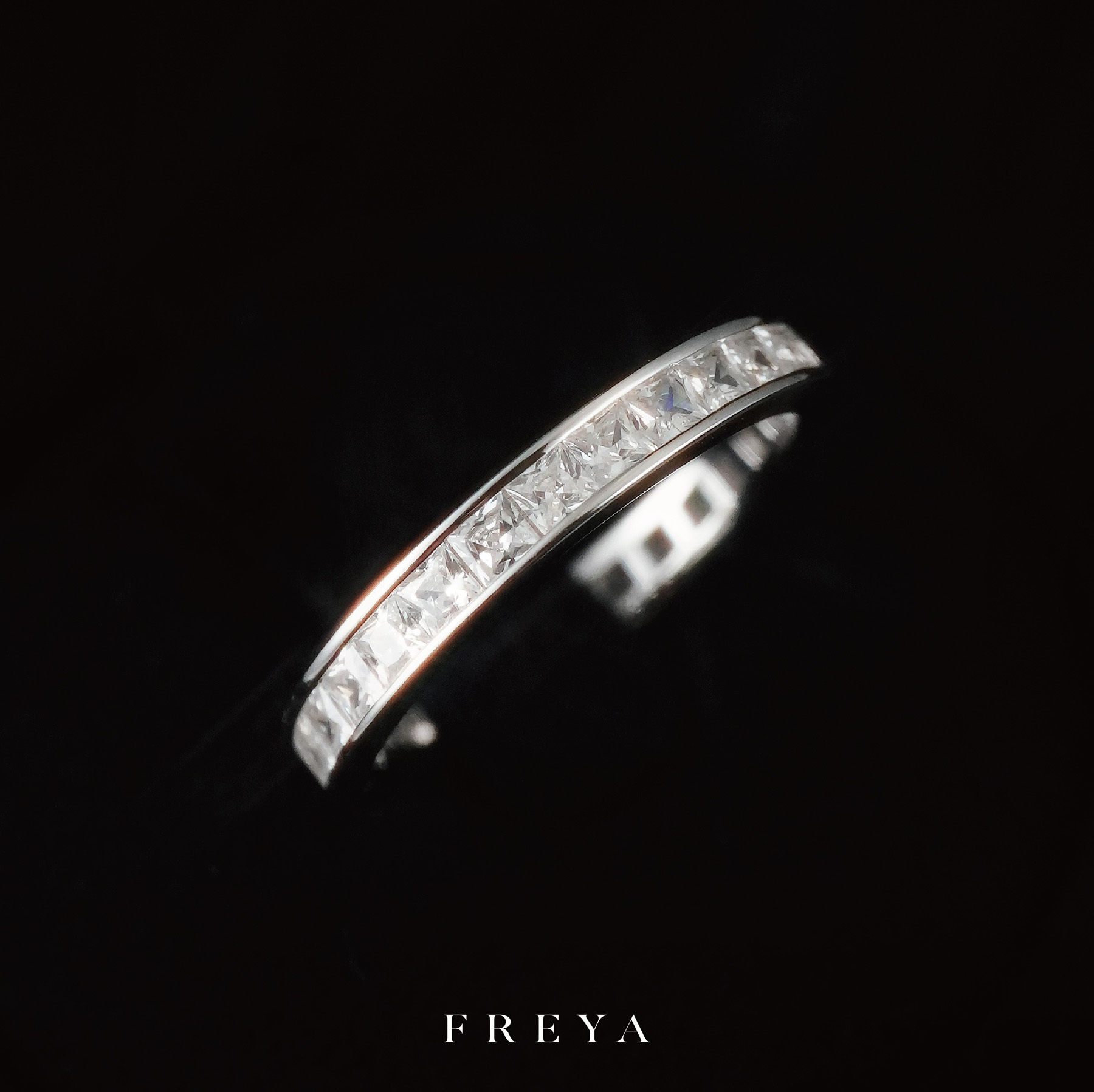 FREYA 方鑽單圈戒指