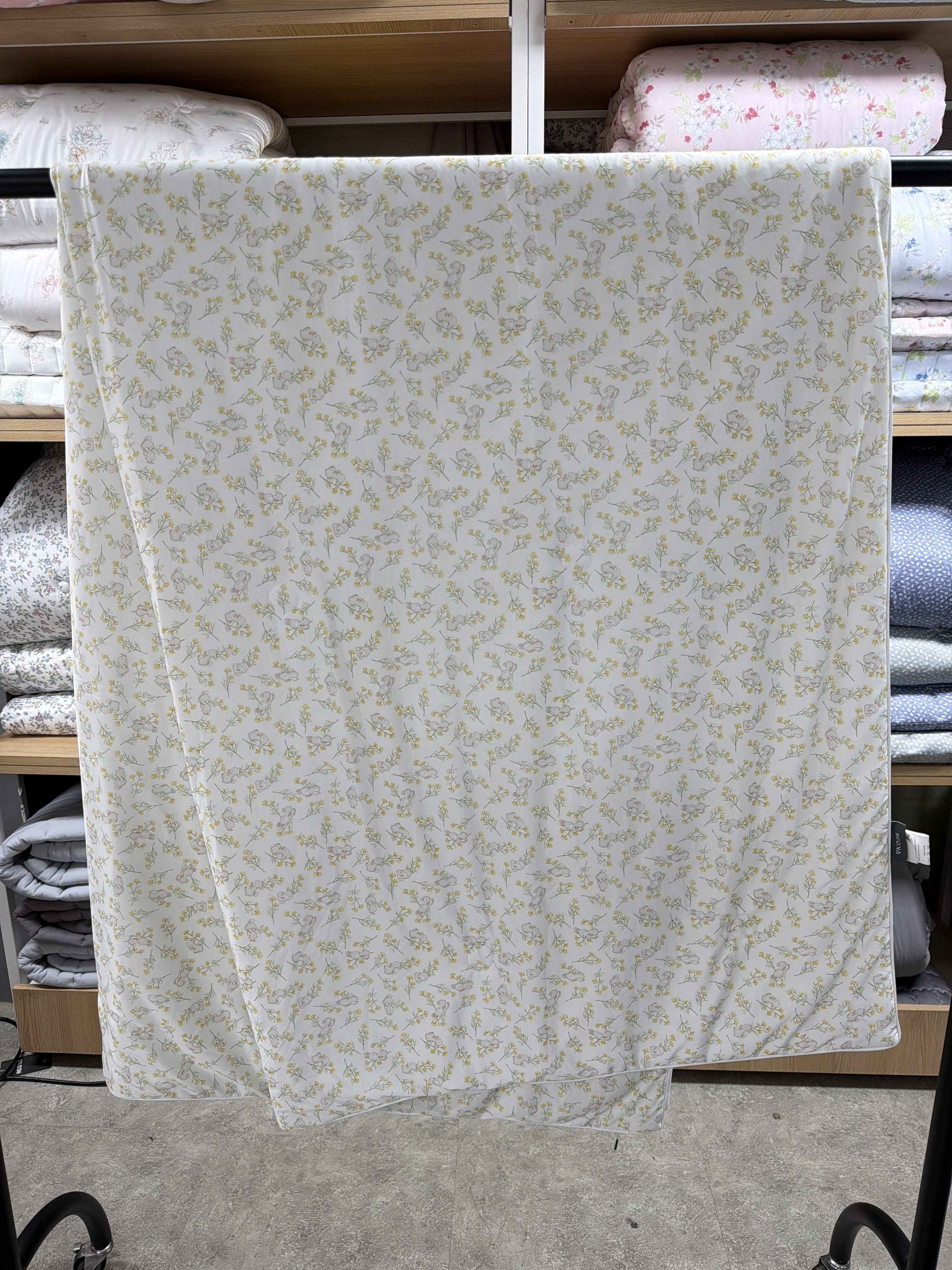 SX30 莫代爾碎花兔兔涼感被-黃色 (SS-150x200cm)