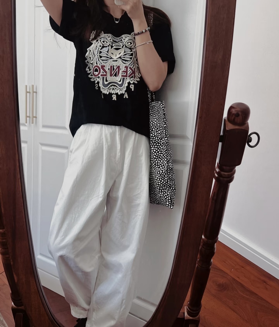 KENZO 黑色 併 白刺繡虎頭 Tee