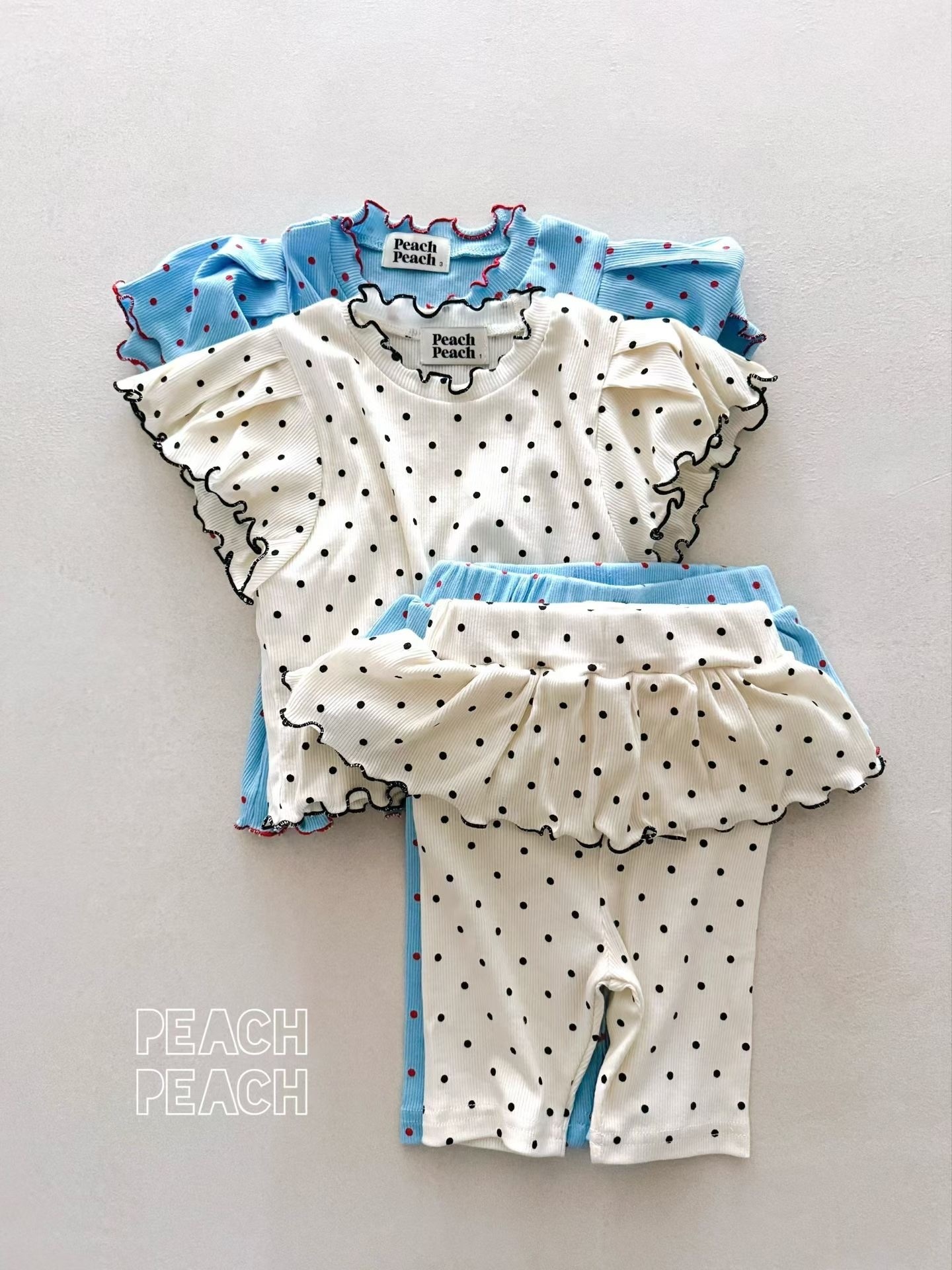 Peach Peach Apple Leggings Pants