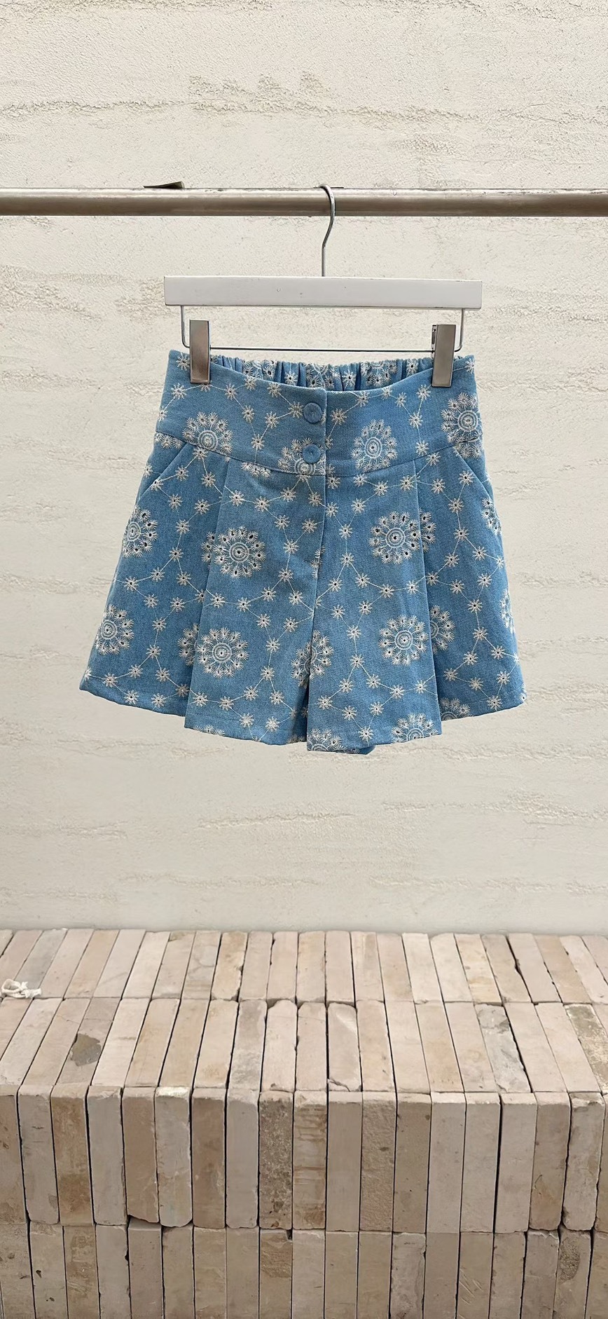 白圈蕾絲花藍褲裙