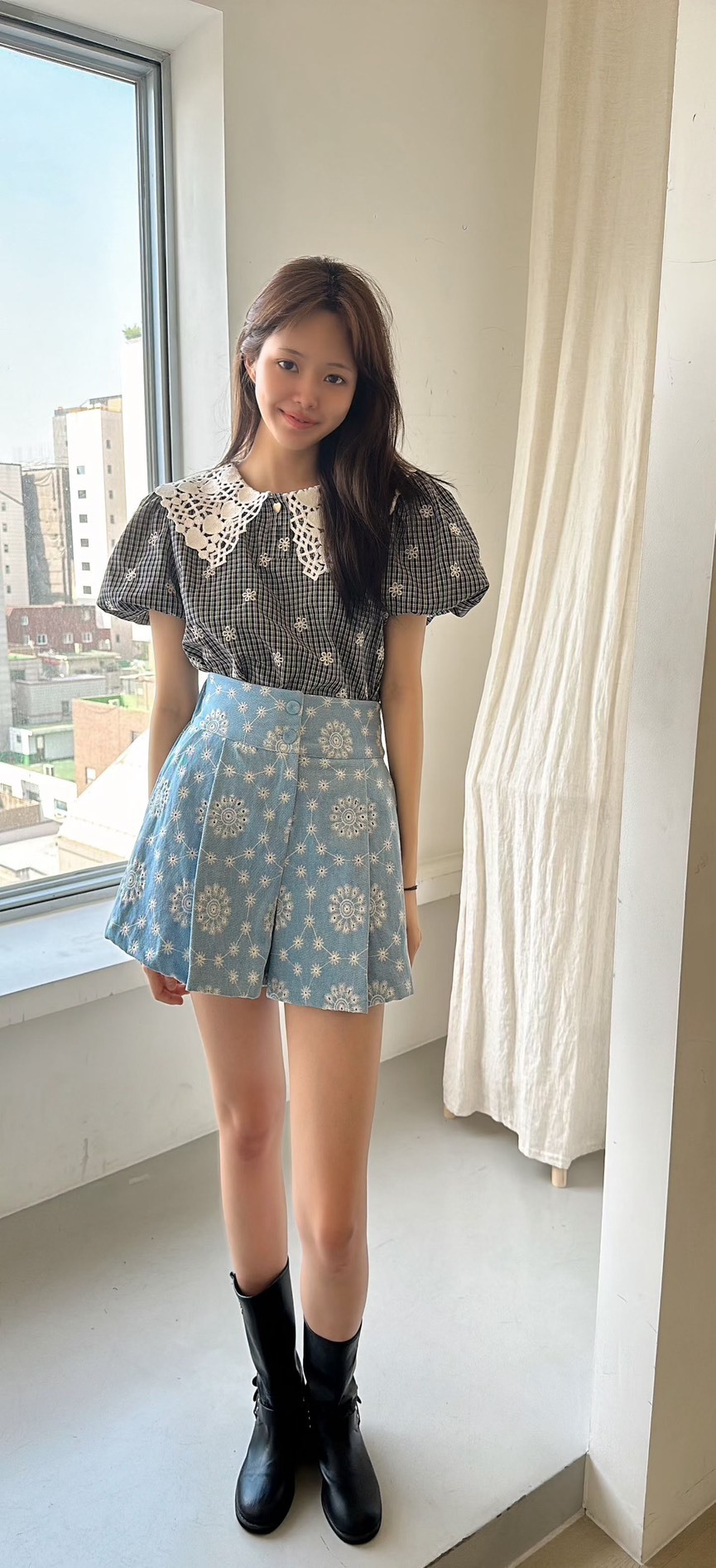 蕾絲領格子小花上衣