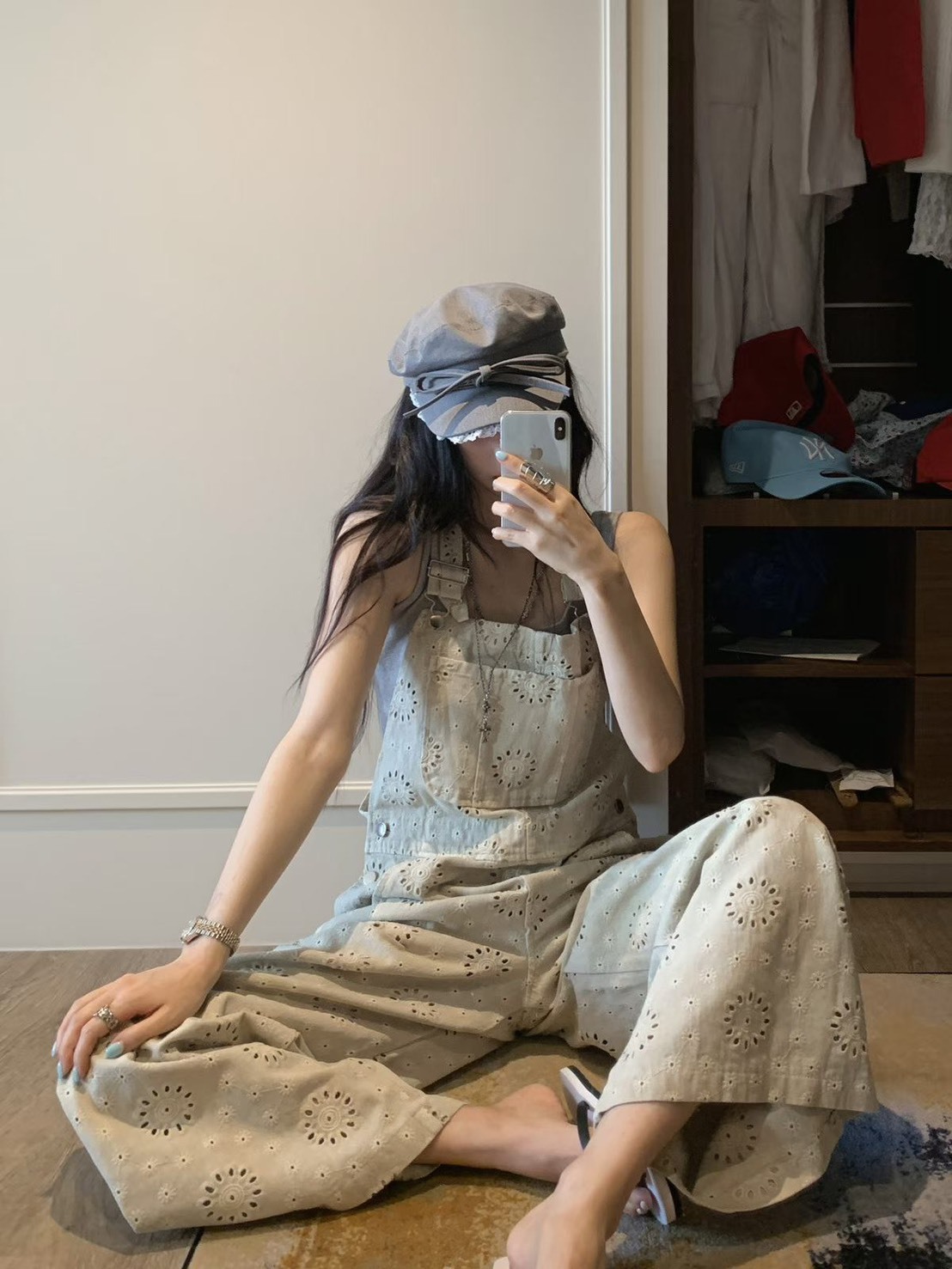 洞洞蕾絲布吊帶長褲