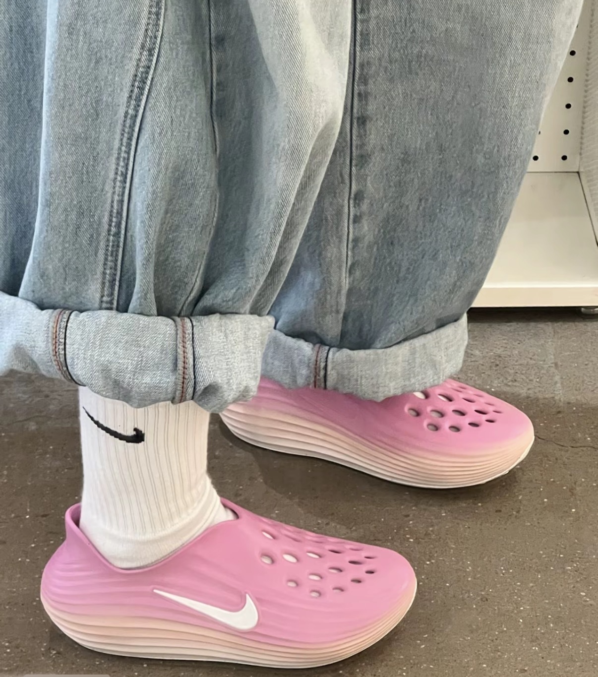 男女鞋 NIKE REACTX REJUVEN8 'Sail Light Magenta' 漸層粉 泡棉 休閒 防水 涼鞋 拖鞋 恢復鞋【HV5062-103】WP