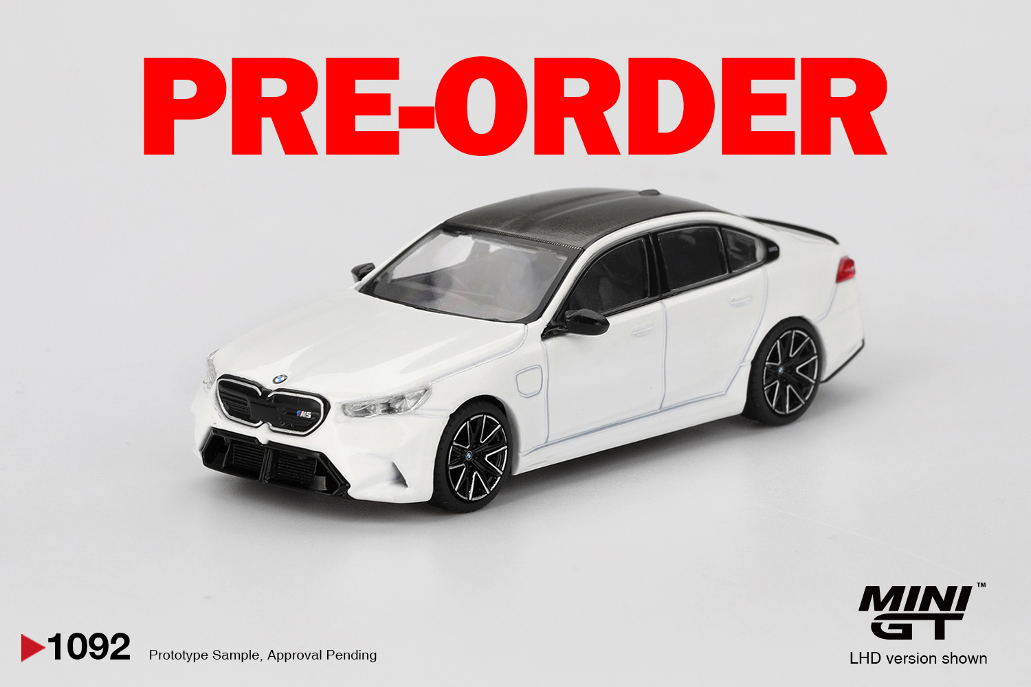 [預訂] MINI GT 1/64 #1092 BMW M5 阿爾卑斯白 右軚合金模型車