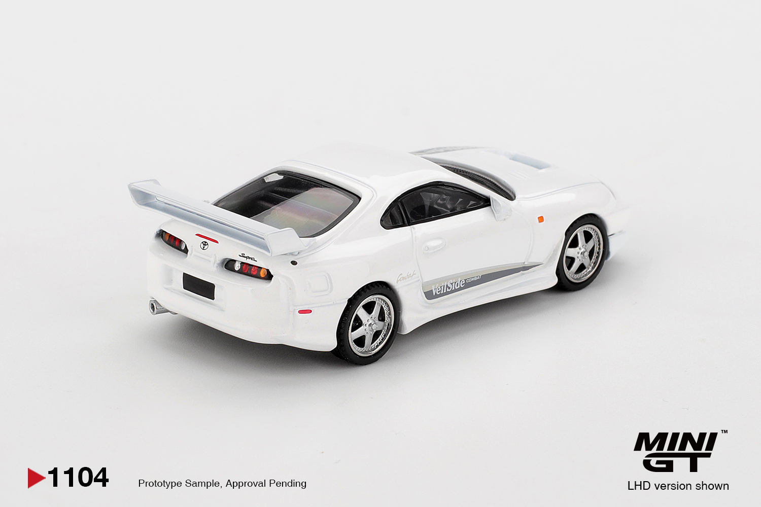 MINI GT #1104 豐田 Toyota Supra VeilSide Combat V-I 白色 左軚模型車