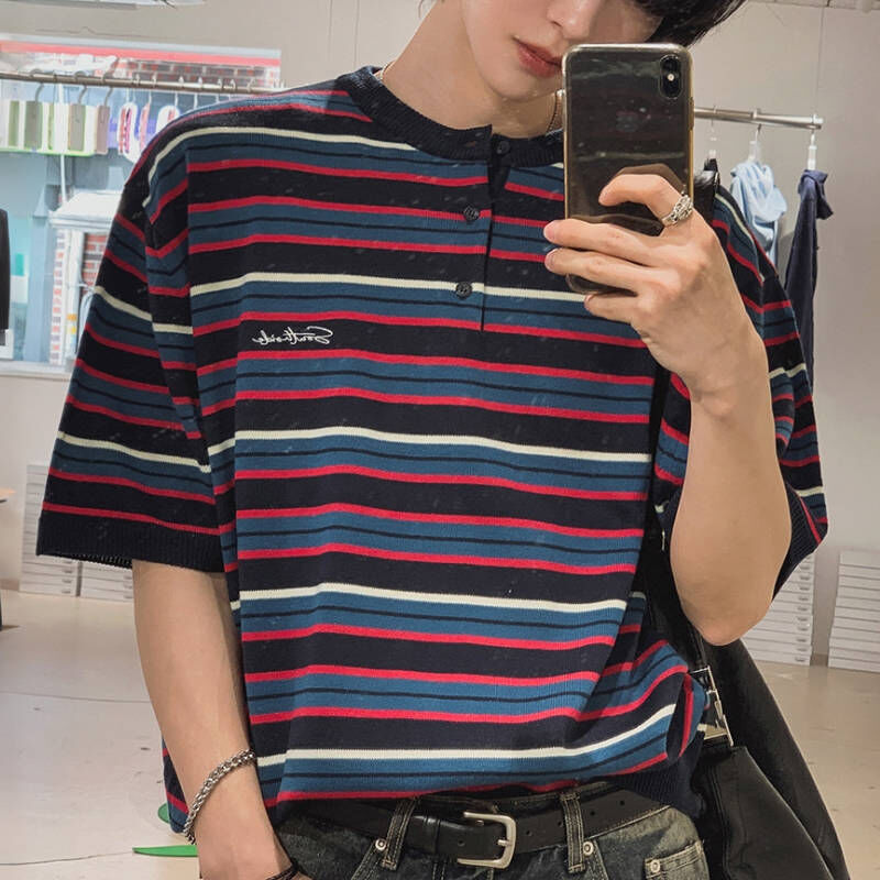 這件很帥，復古風暗黑條紋針織T-Shirt