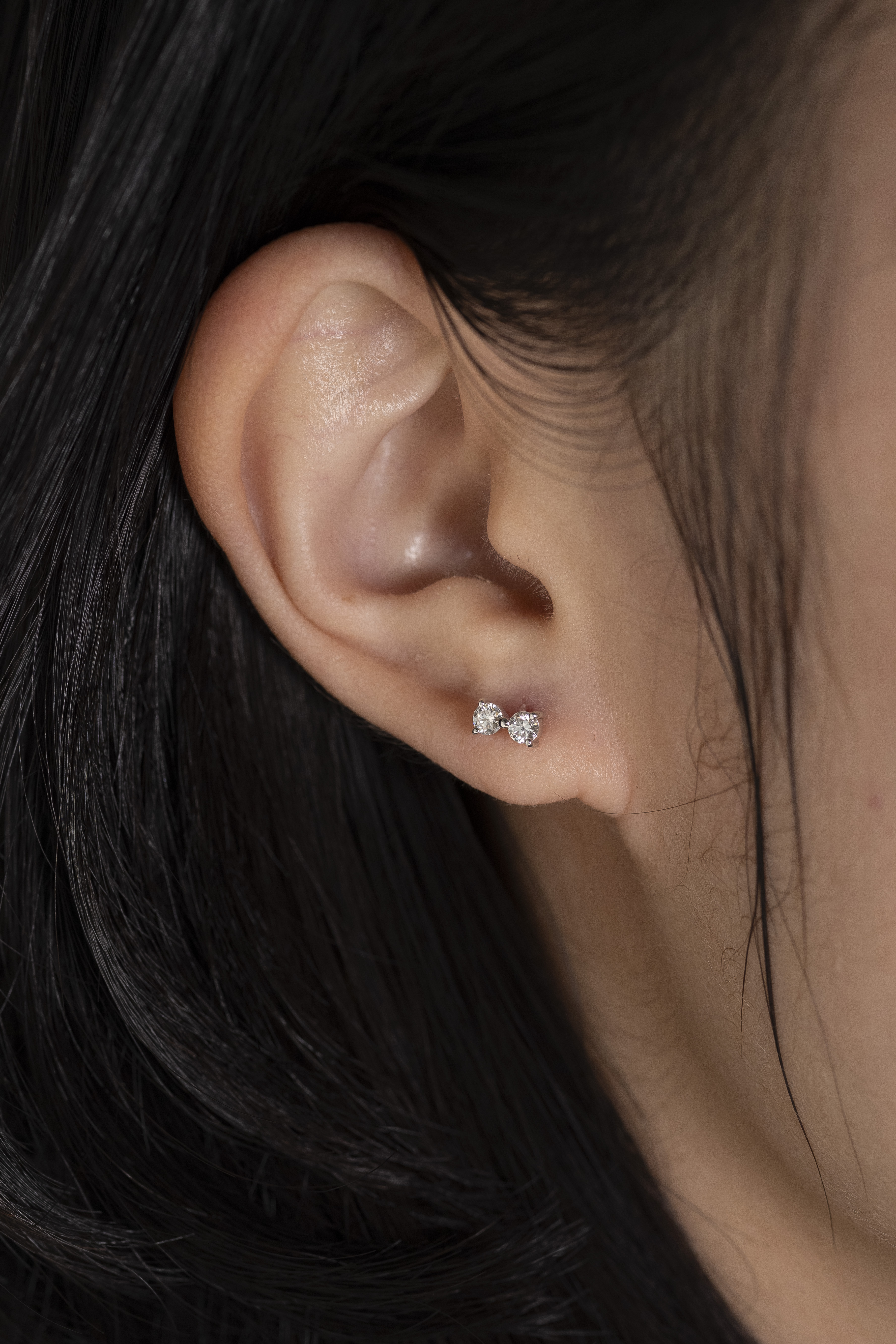18K Cute Ribbon Diamond Single pc Earring