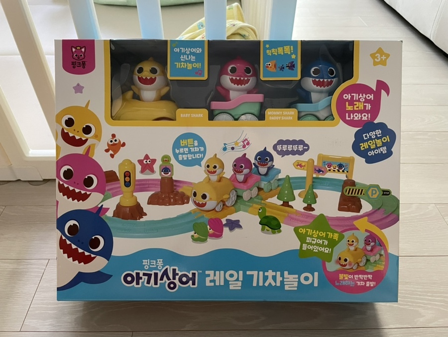 韓國🇰🇷Pinkfong 鯊魚寶寶音樂火車軌道玩具