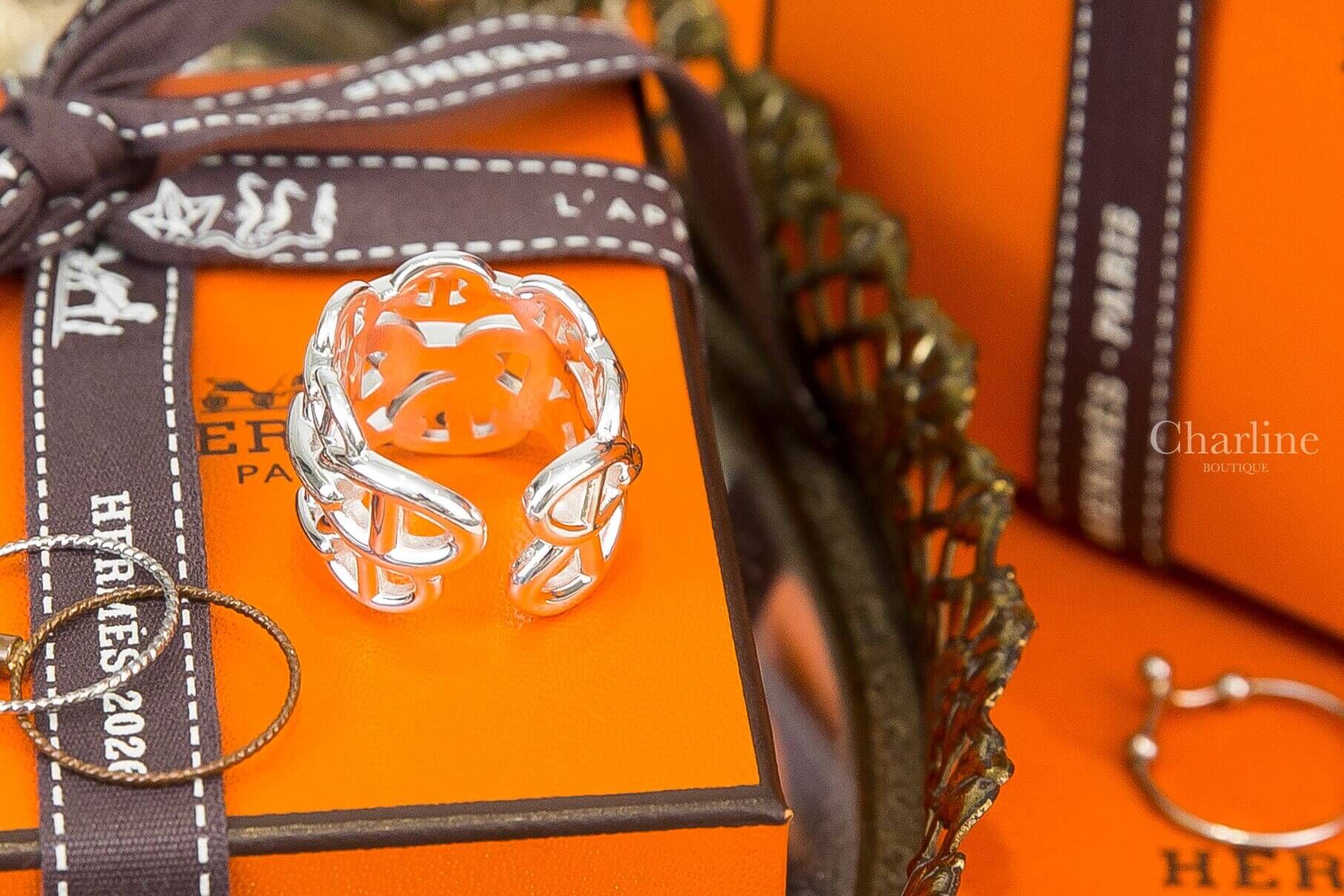 Hermès Chaine D'ancre Enchainee Ring, Large Model 銀色大型三層θ銀飾開口戒指-Charline Boutique 精品代購