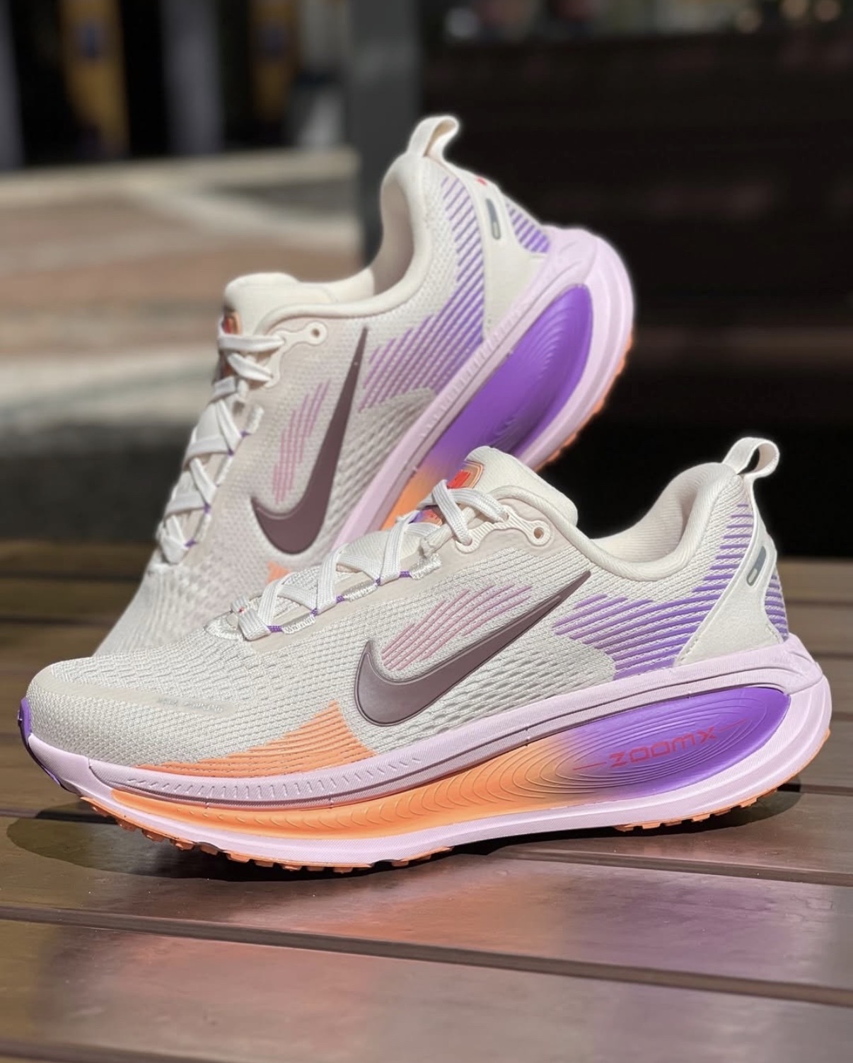 女鞋 NIKE W VOMERO 18 粉橘紫 網布 氣墊 緩震 透氣 運動鞋【HM6804-113】