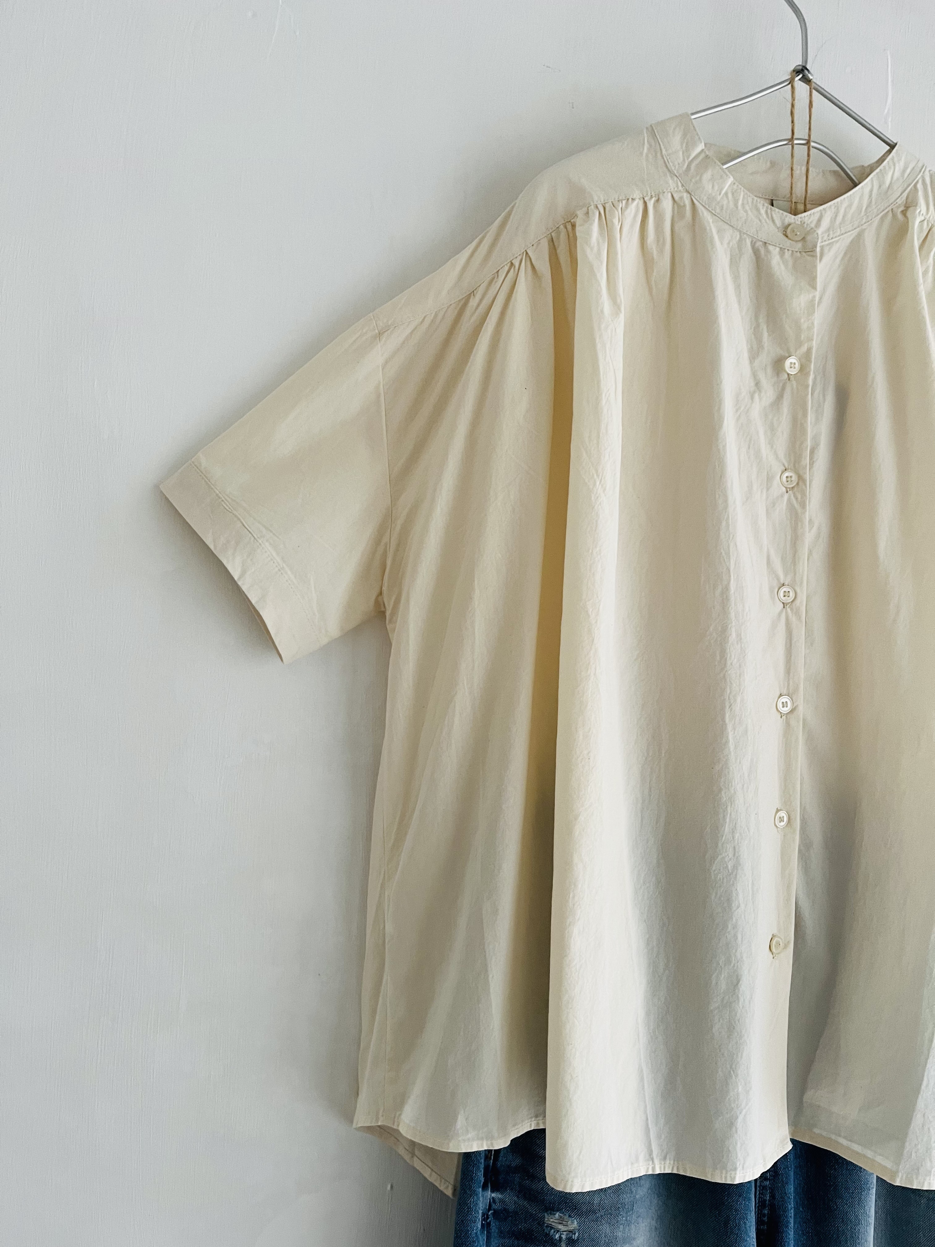 Closet meii米色小企領top