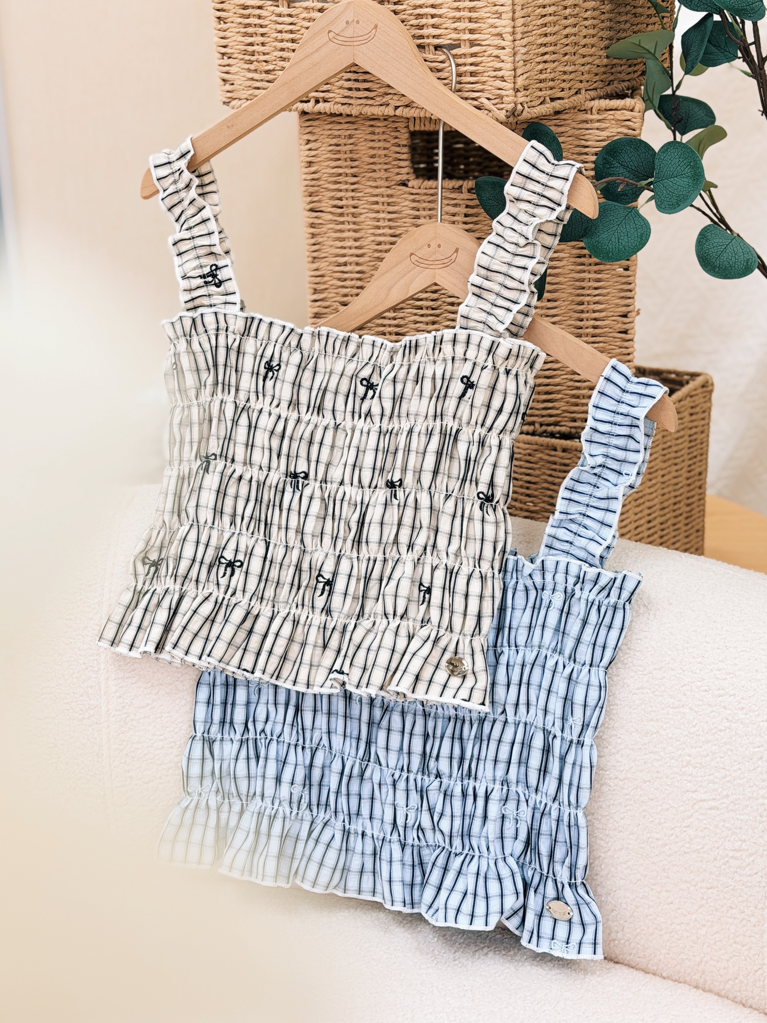 兩色 / 格紋蝴蝶結刺繡抽皺背心 / Smocked Embroidered-Bow Plaid Cami Top