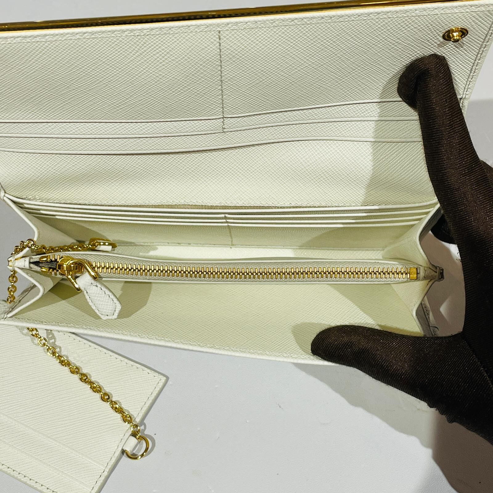 本週限時!!! 全新PRADA SAFFIANO LONG WALLET CLUTCH BAG 白色金扣 #普拉達長銀包 1MH132 #BRAND NEW #香榭站正品