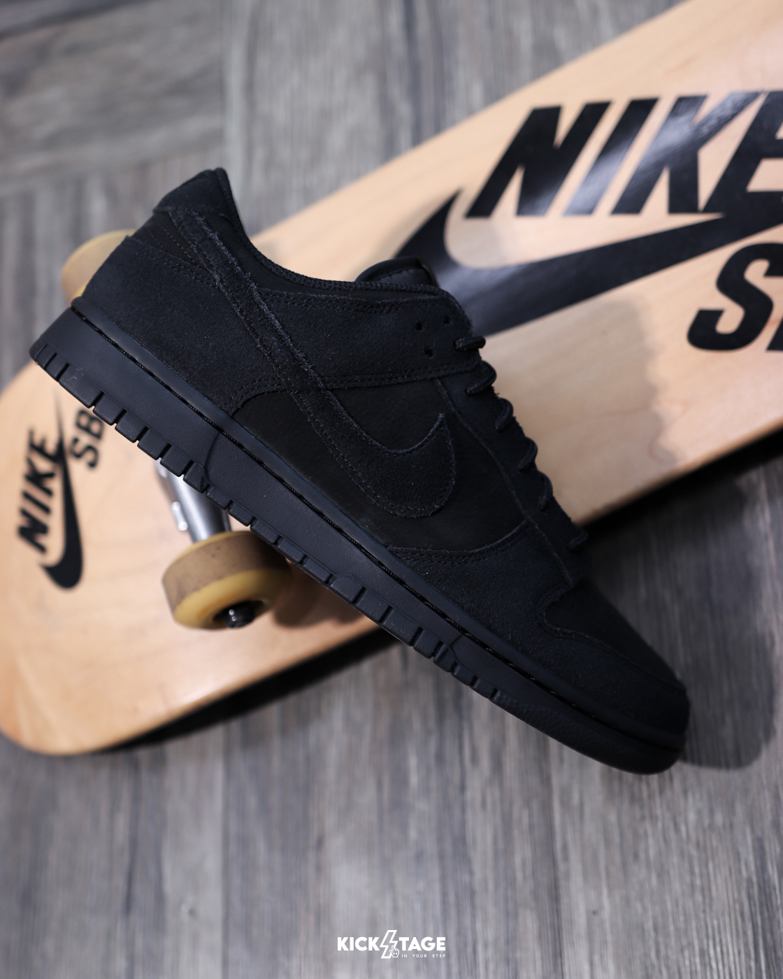 男鞋 NIKE DUNK LOW RETRO SE 'TRIPLE BLACK' 黑色 黑武士 黑魂 全黑麂皮 低筒 休閒鞋【IB6651-001】