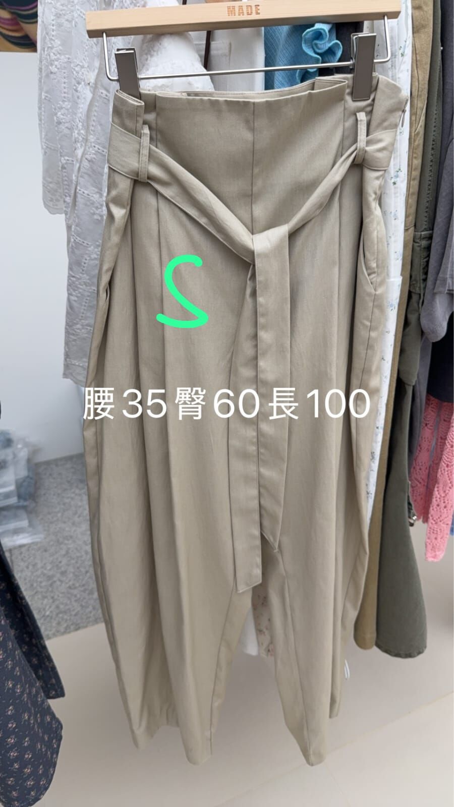 MD6249 腰帶壓褶繭型褲