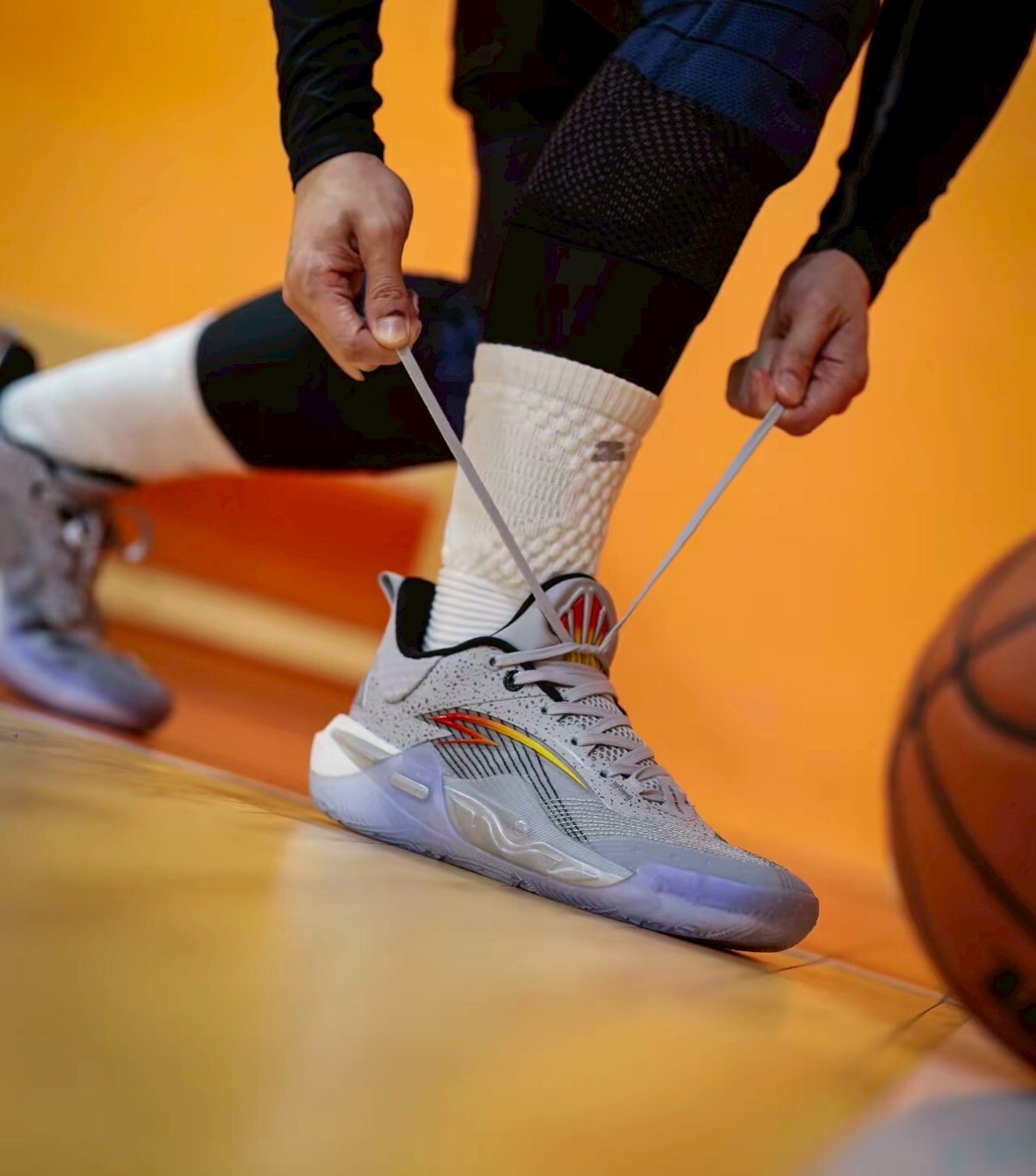 （連線代購商品）ANTA KAI 1 SPEED 白水泥 白灰 緩震 實戰鞋【112511121S-7】Kyrie Irving  歐文1