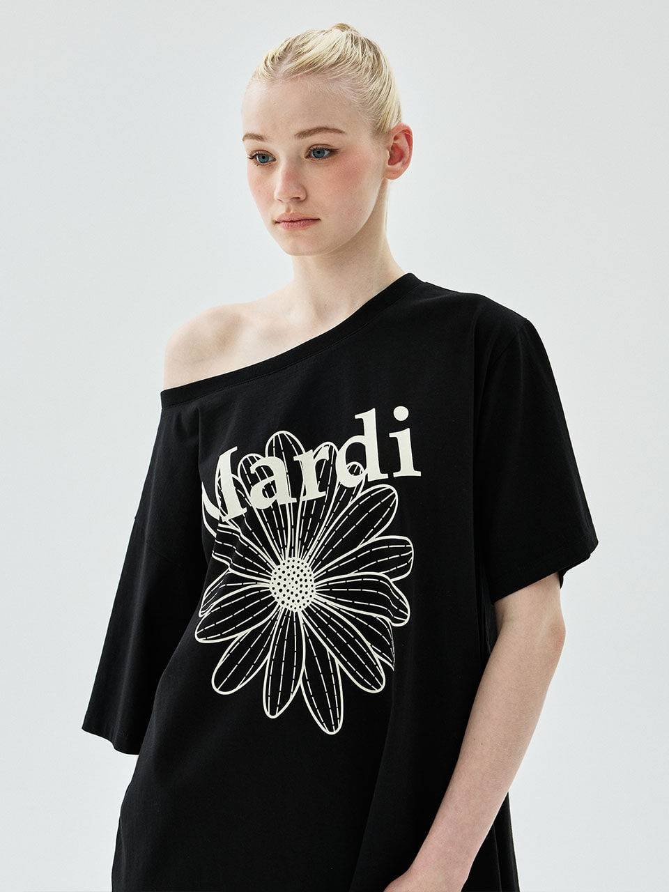 Mardi Mercredi OVERSIZED TSHIRT OFF SHOULDER FLOWERMARDI