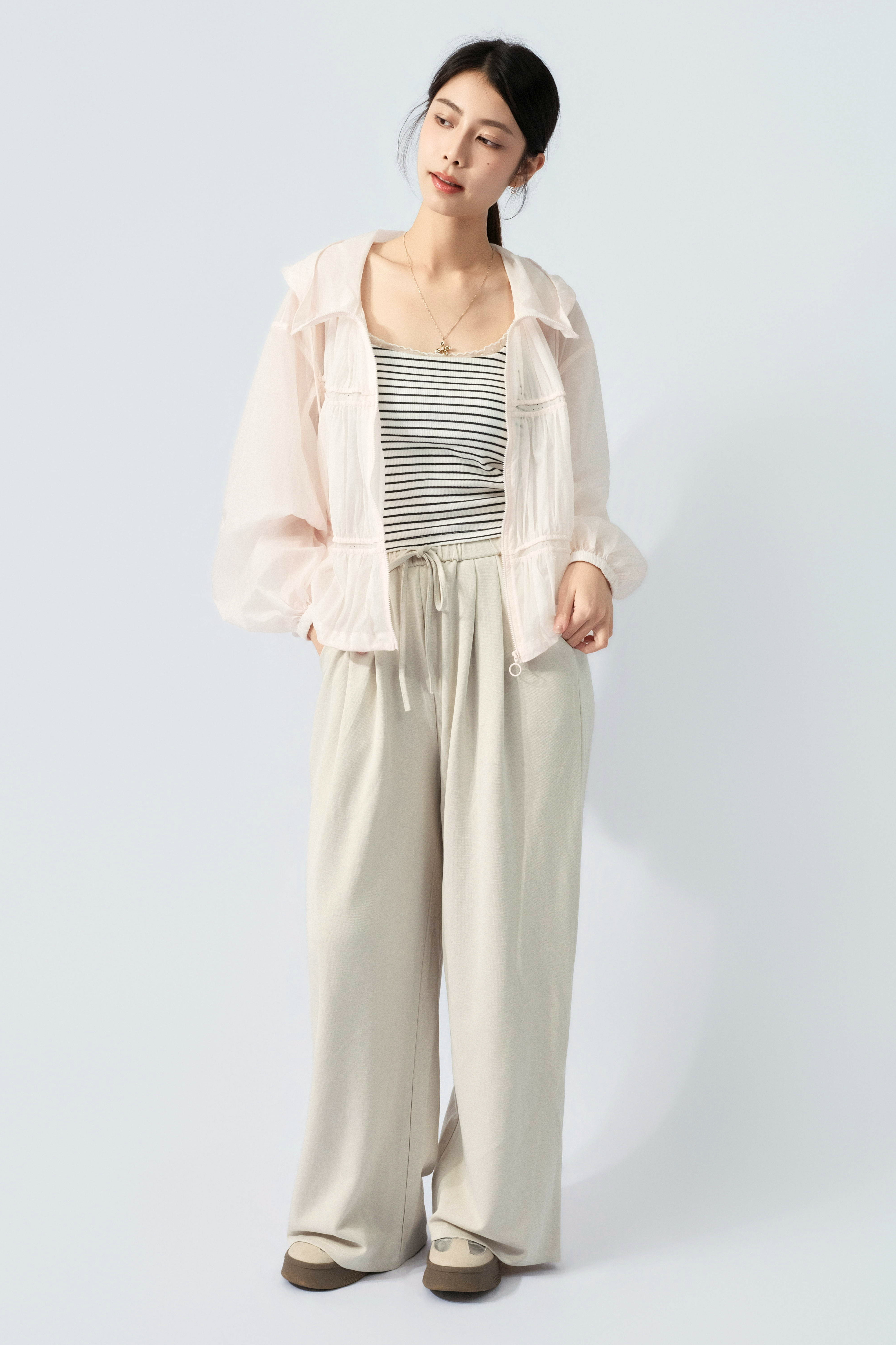 SS26_0200（外套＋Bra Top＋牛仔褲）