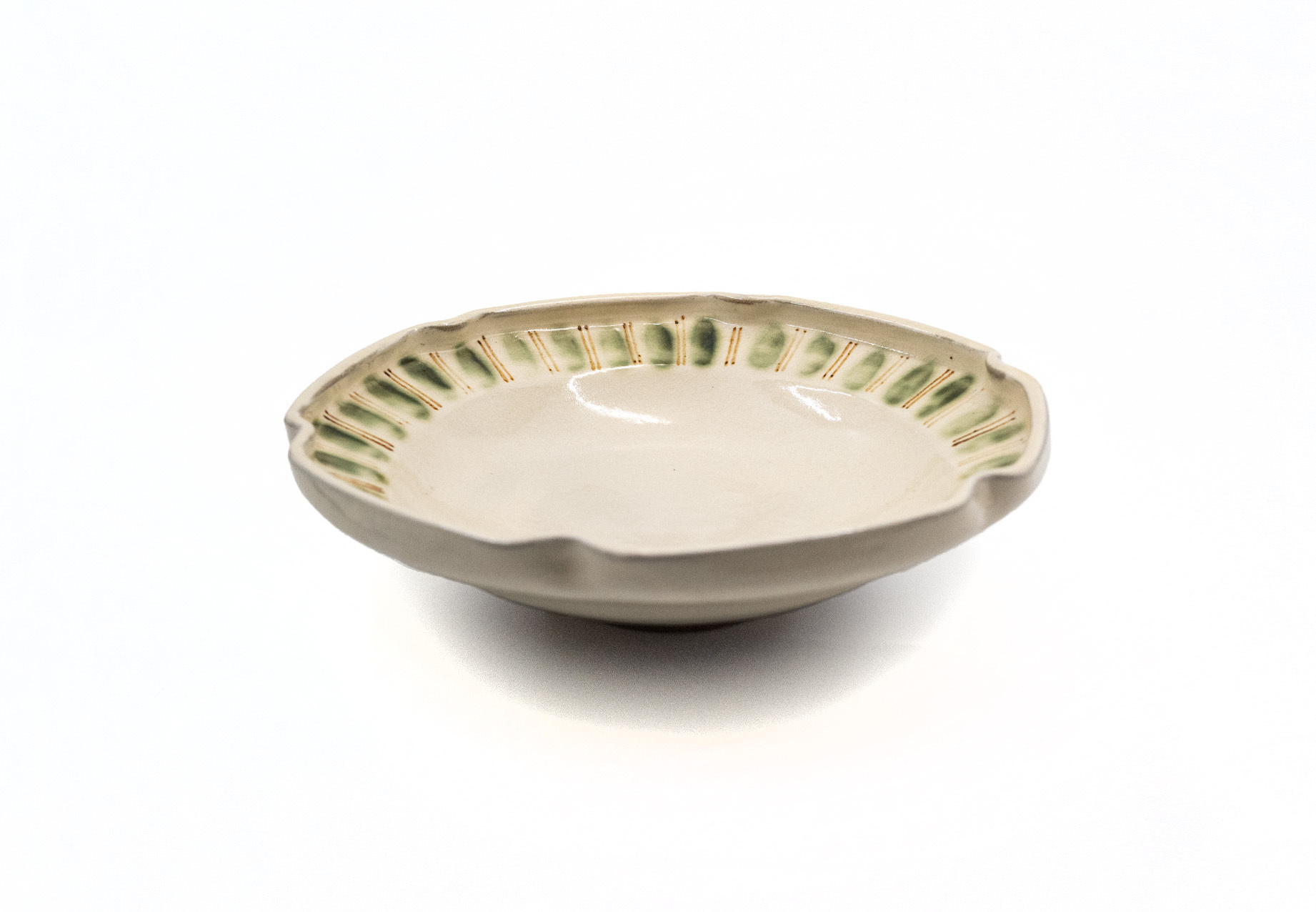 中里太郎右衛門｜唐津三彩輪花十草文皿 27cm