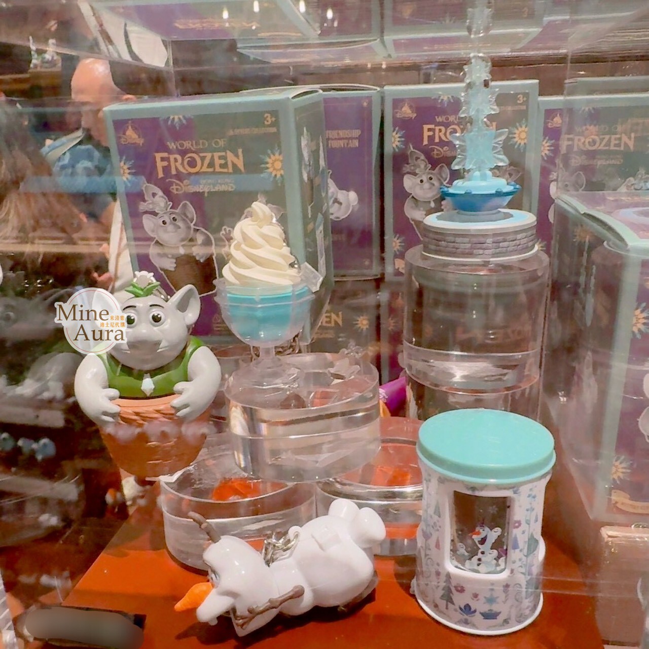World of Frozen 限定 冰雪奇緣 Frozen 香港迪士尼園區糖果甜點 造型 公仔 擺飾品 盲選盒 盲盒 -香港迪士尼樂園