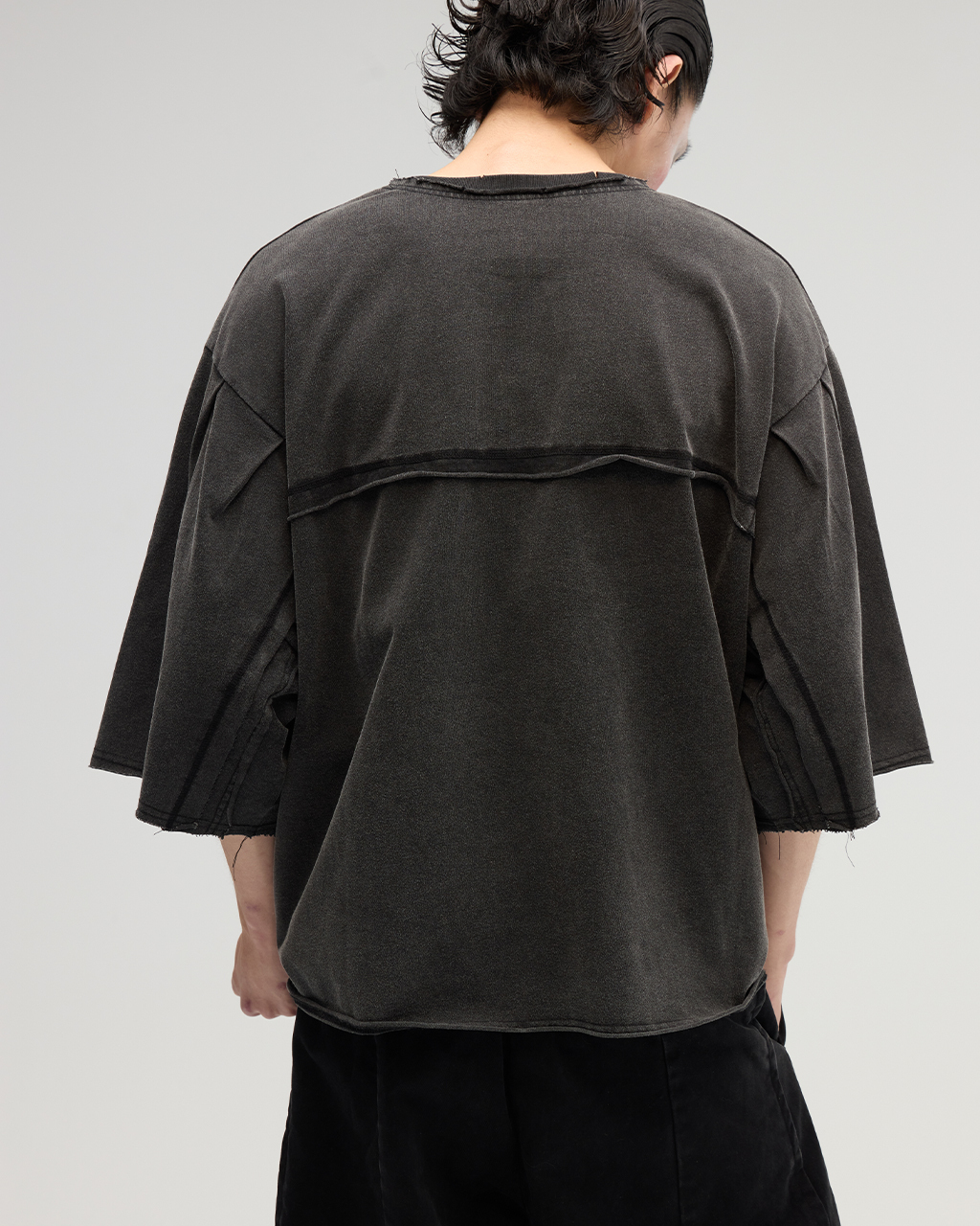 Vacant｜ES0180 - Spliced Tee (Black)