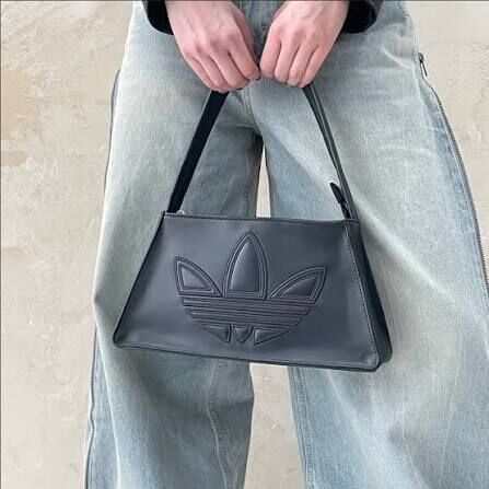 【限時優惠預訂】ADIDAS 三葉草腋下袋