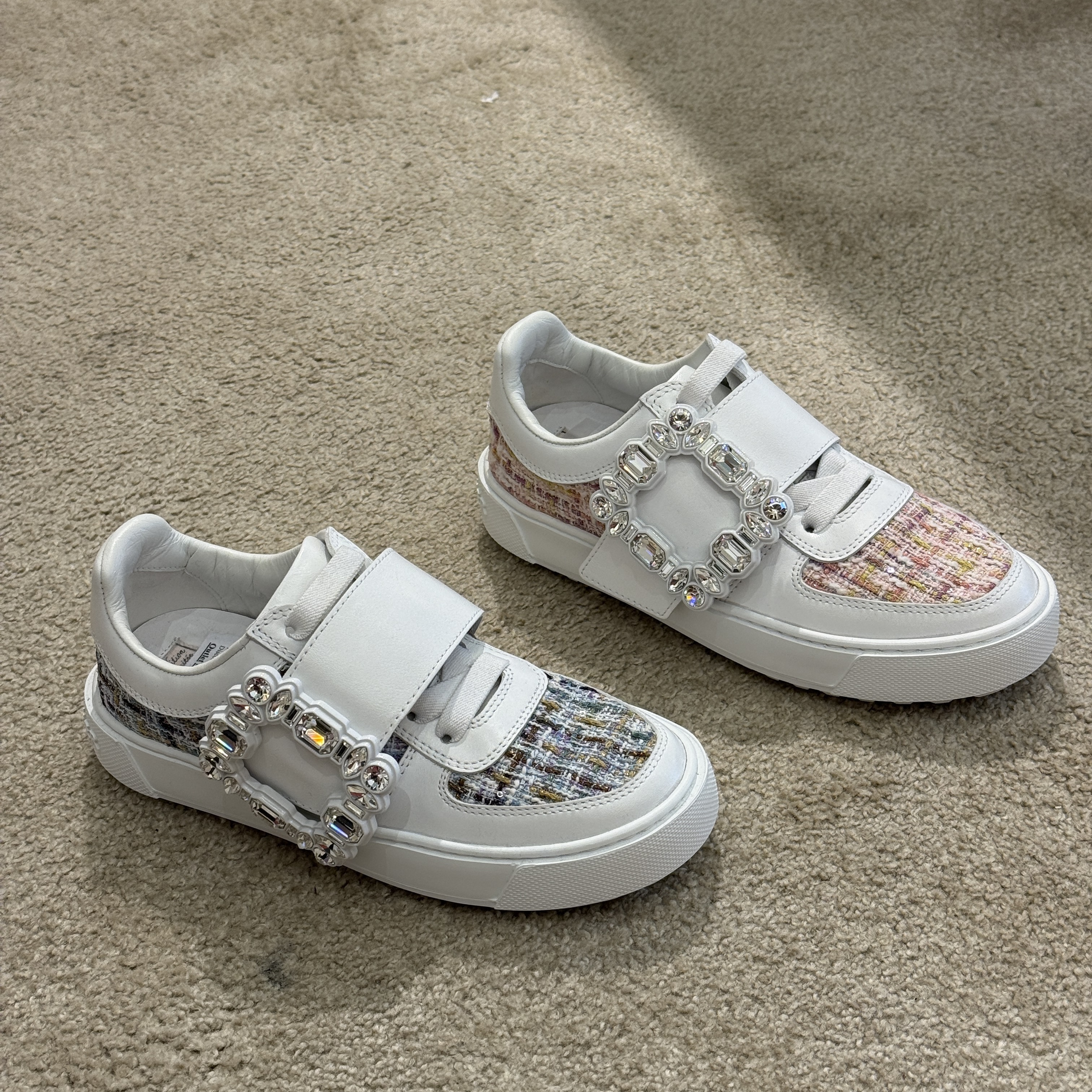 Roger Vivier very vivier strass buckle sneakers tweed pink grey