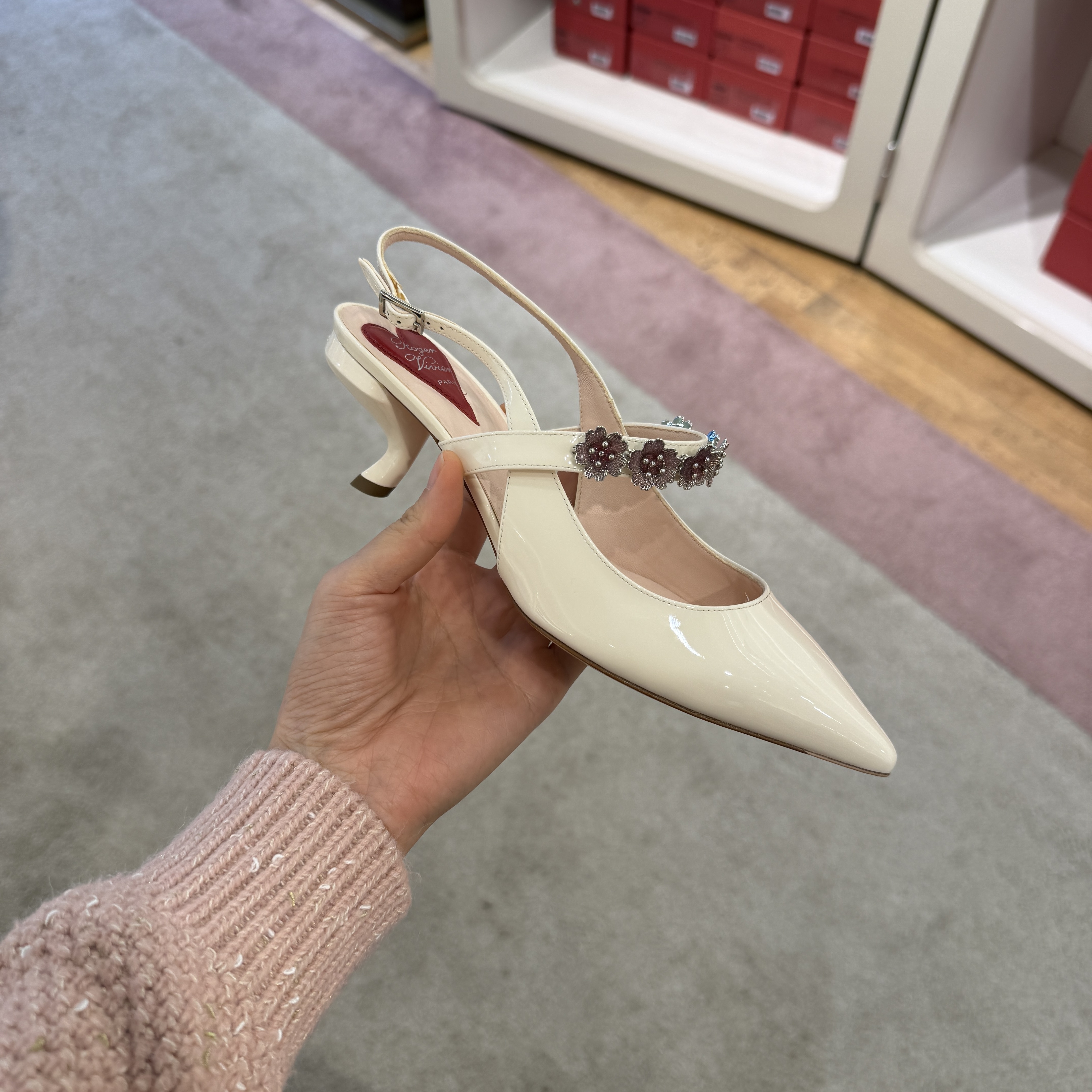 Roger Vivier RV Virgule Flower Slingback heels white 55mm