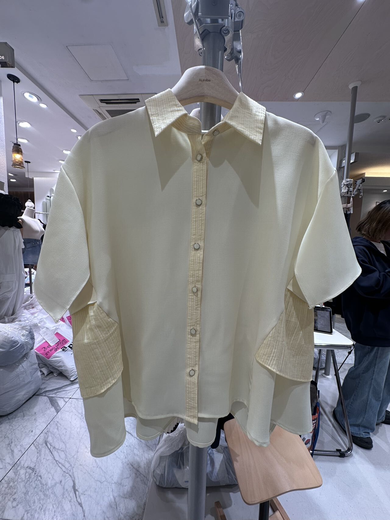 RU68 Kathy優惠價 胸46 長22 $519（一口價）