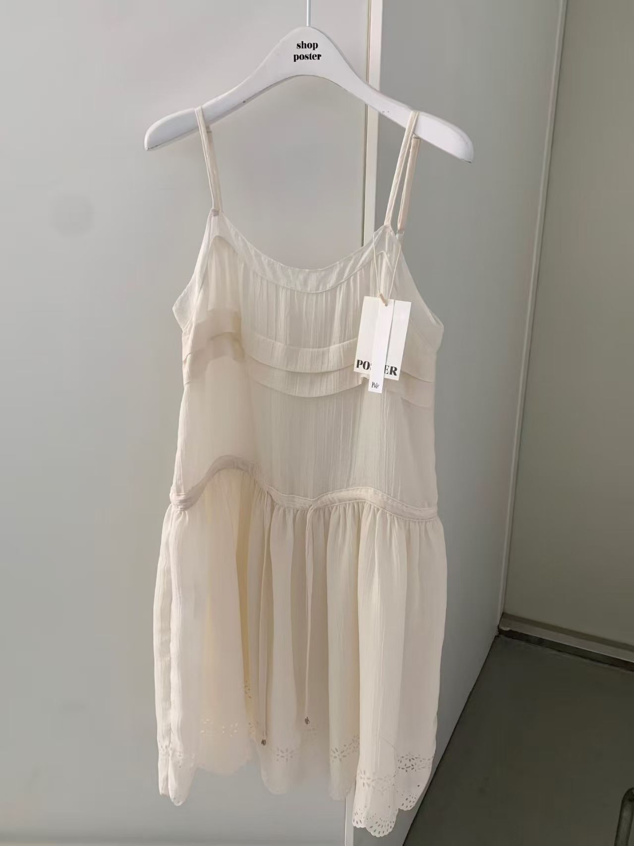 PS6241 細褶通花裙襬連身裙