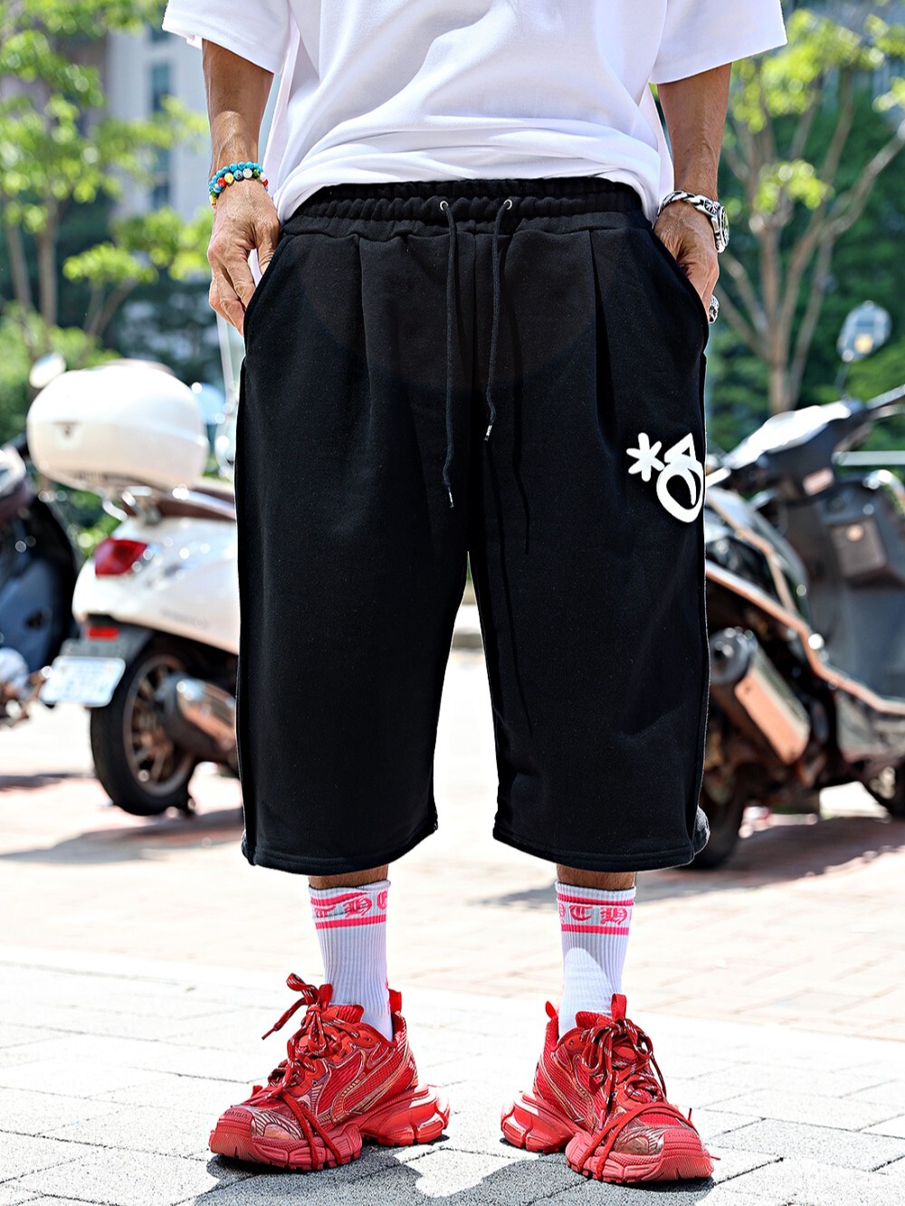 Star-shaped Bermuda Pants