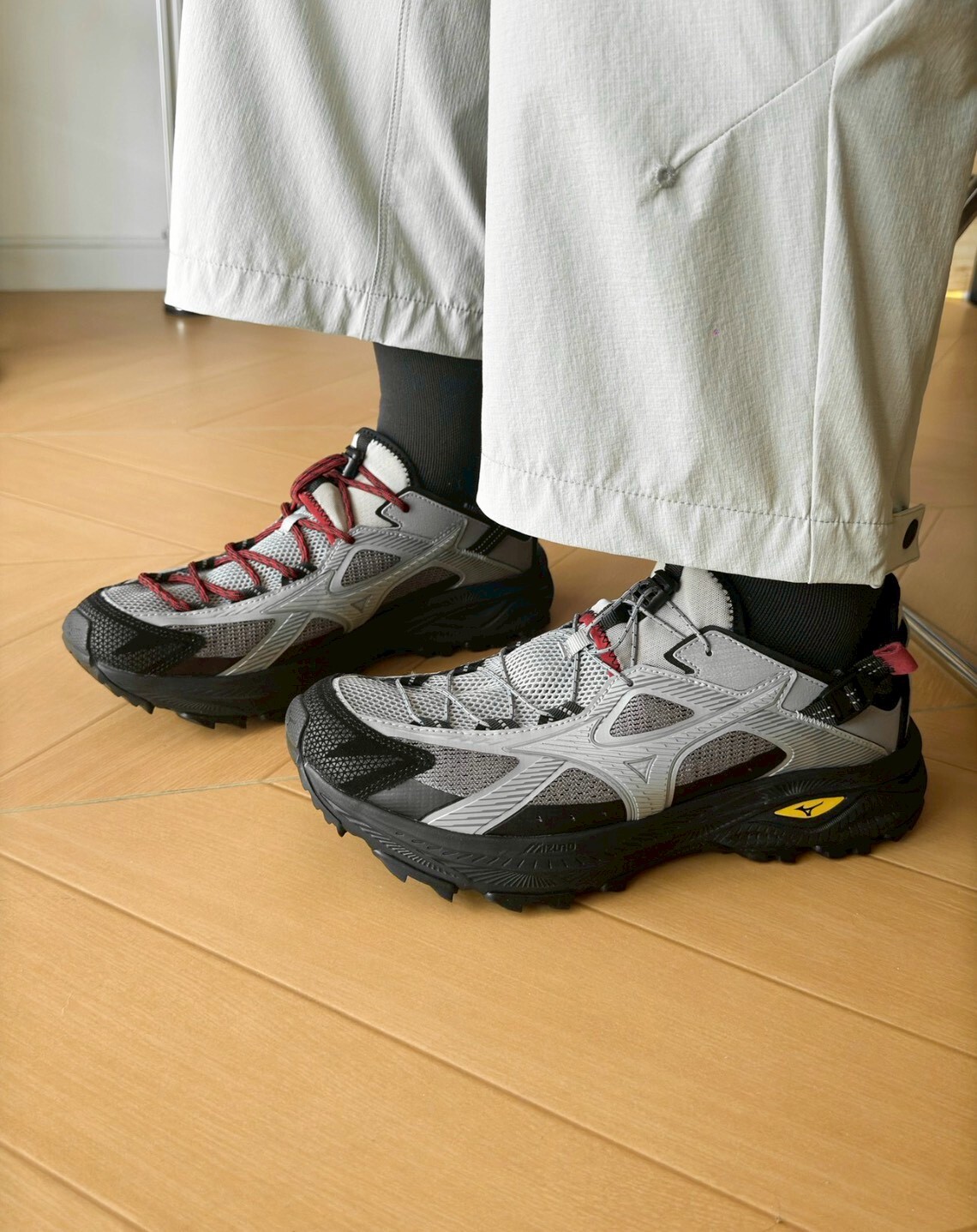 （連線代購商品）男女鞋 MIZUNO RACER TRAIL SE V2 復古輕量 灰黑 溯溪鞋 休閒鞋【D1GH261204】美津濃