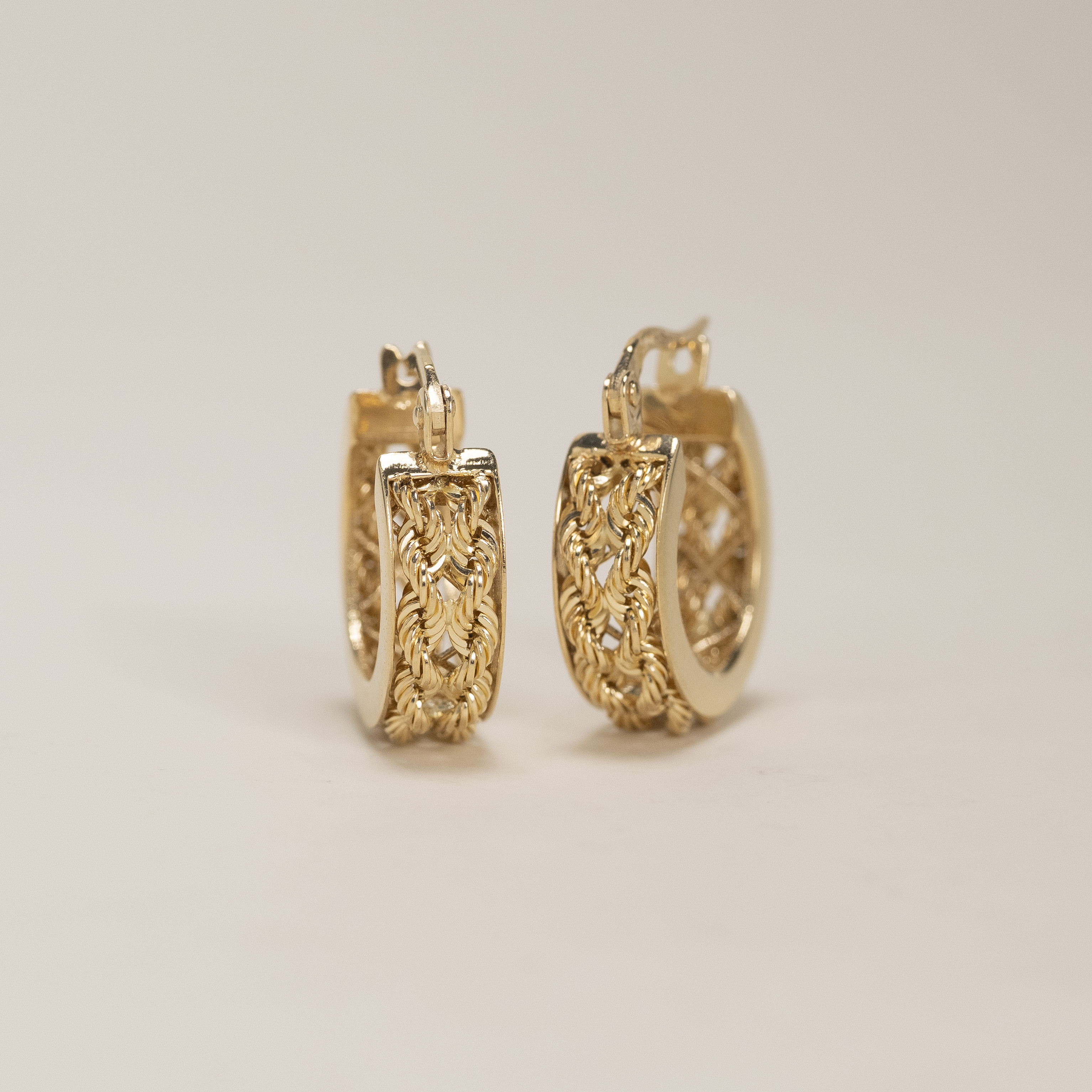 18K Italy Vintage Earring