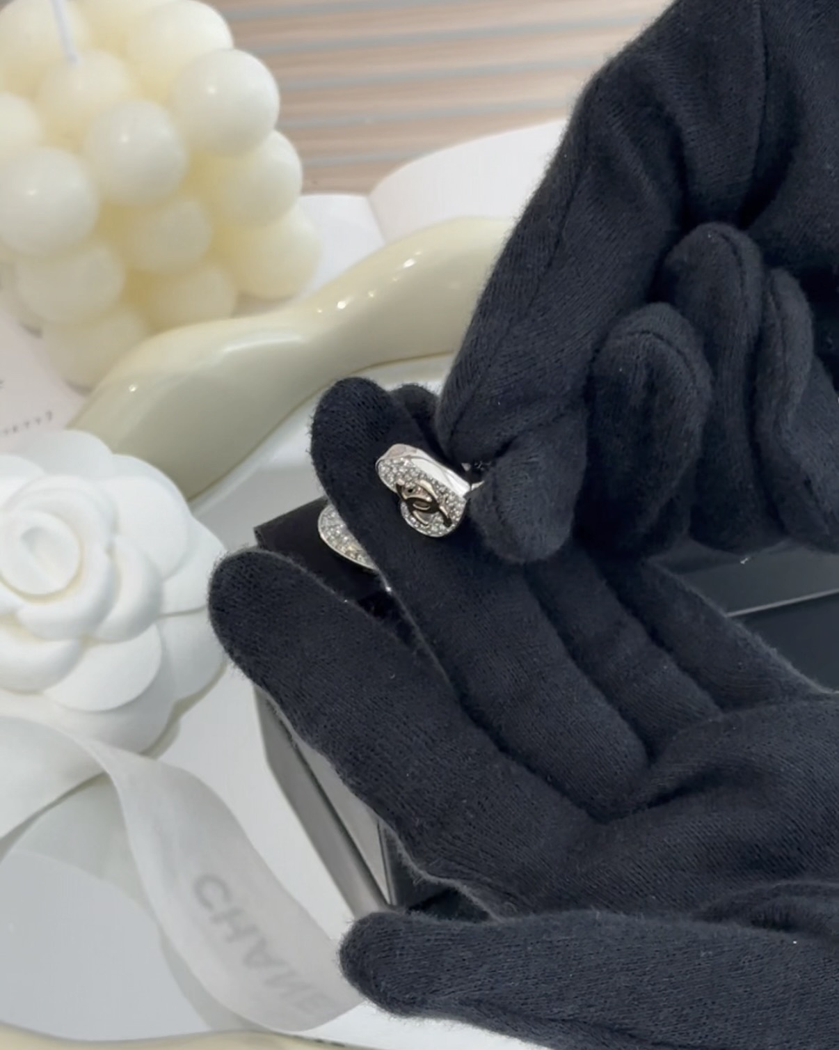CHANEL｜26P 愛心閃鑽耳夾