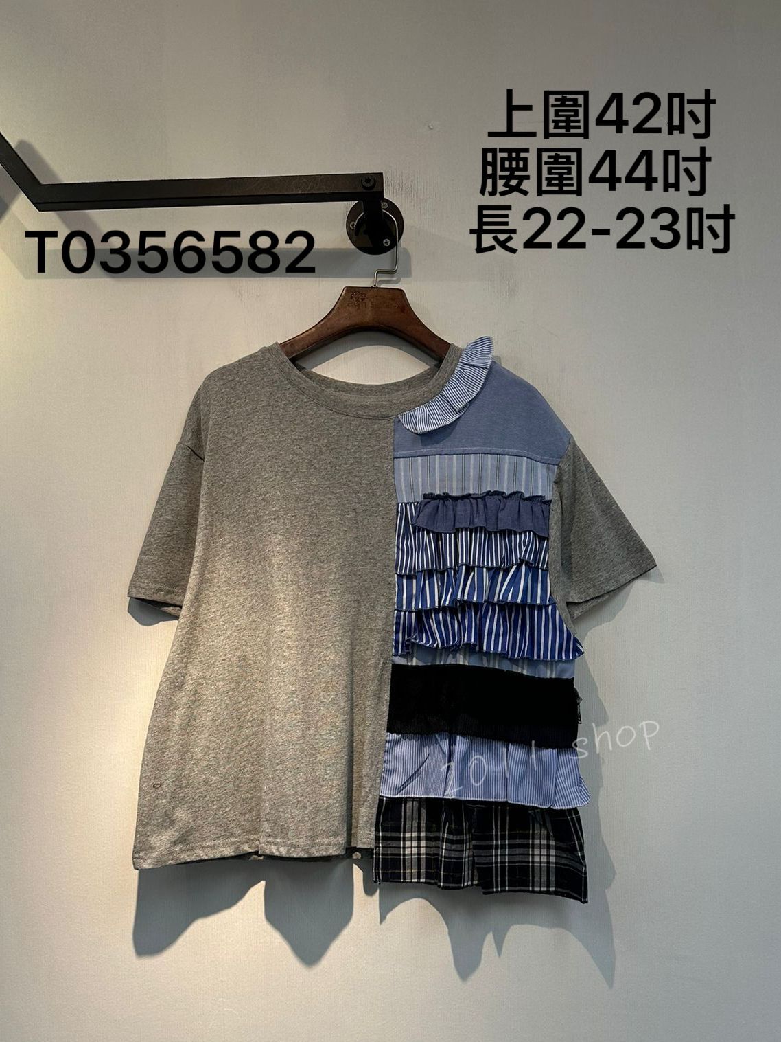 圓領層次條紋拼布TOP 上圍42吋 腰圍44吋  長22-23吋 T0356582
