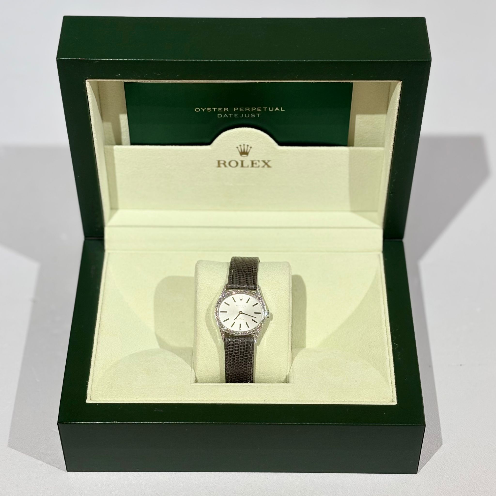 98%NEW二手ROLEX WATCH 3062068 灰綠色蜥蝪皮錶帶/ 鑽石 257022457 #勞力士手錶 #香榭站正品