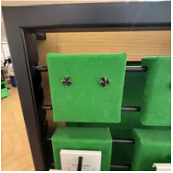 [S] KATE SPADE BLACK KM831 SPADE FLOWER STUDS, 196021658389 (SKS1747)