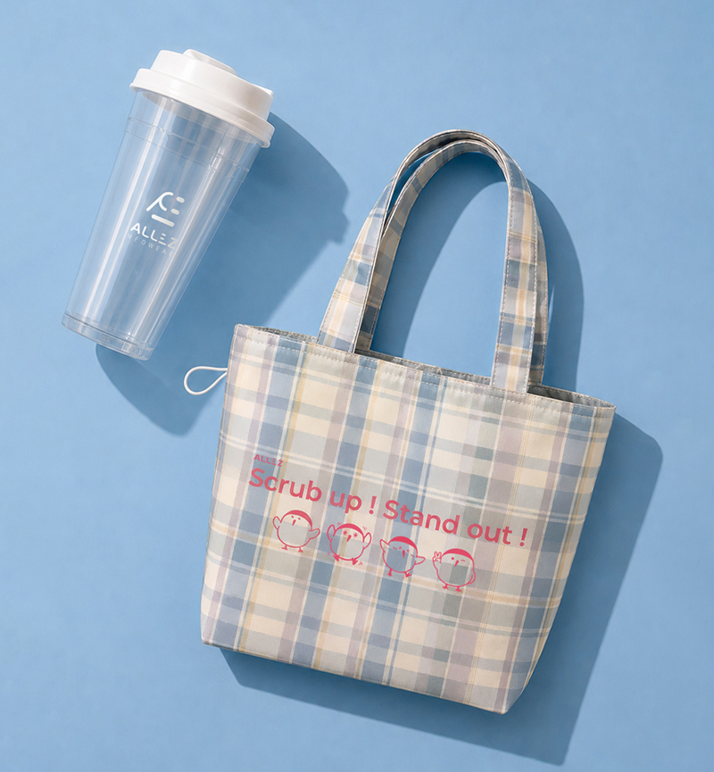 【 品牌小物 】STAND OUT ! 翻轉格紋兩用杯袋