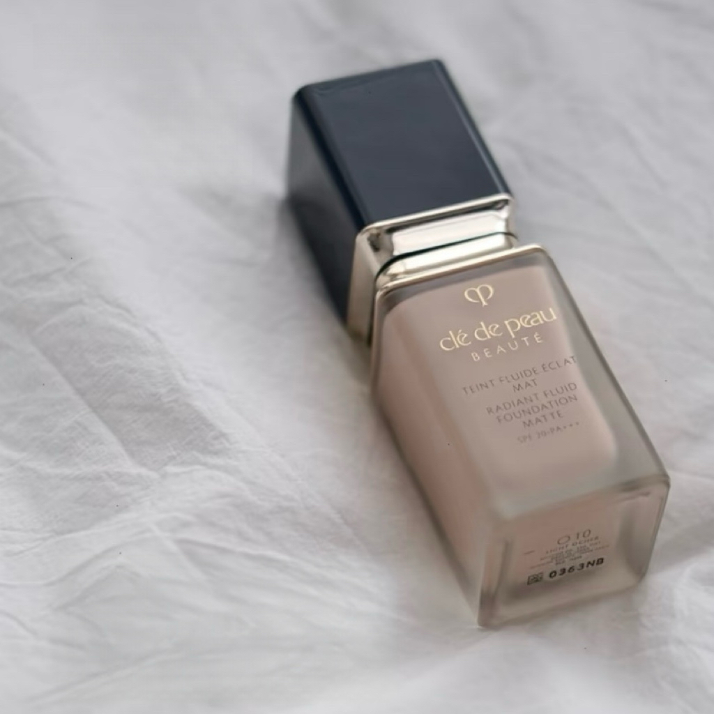 Cle De Peau - Radiant Fluid Foundation Matte SPF20 PA+++ 鑽光柔霧修護粉底液 35mL
