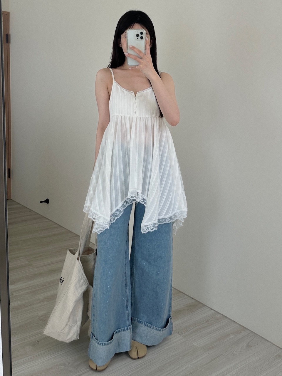 花邊蕾絲不規則下擺細肩帶短洋裝