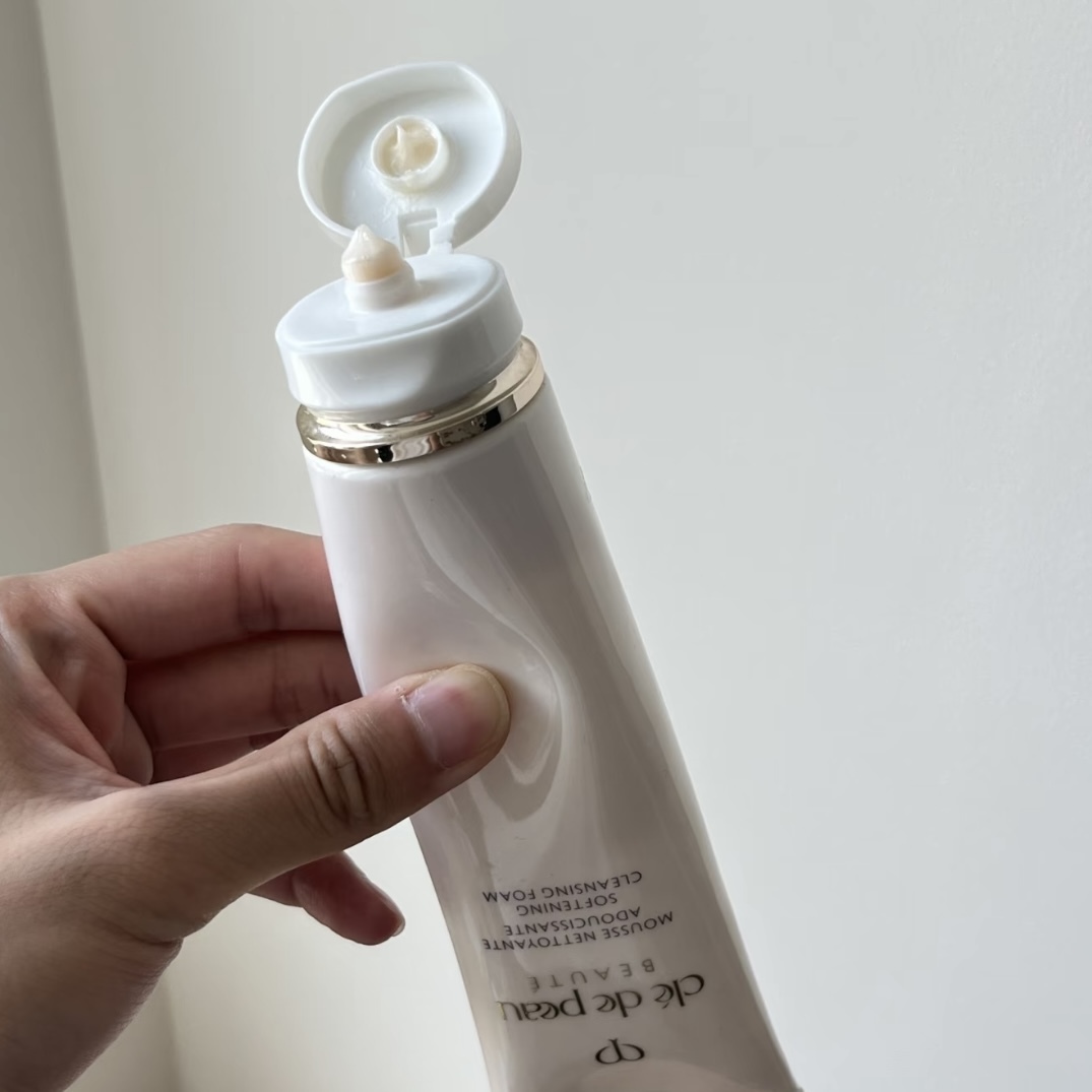 Cle De Peau - CLARIFYING/SOFTENING CLEANSING FOAM 鉑鑽柔膚潔面泡沫 清爽版/ 滋潤版 125ml