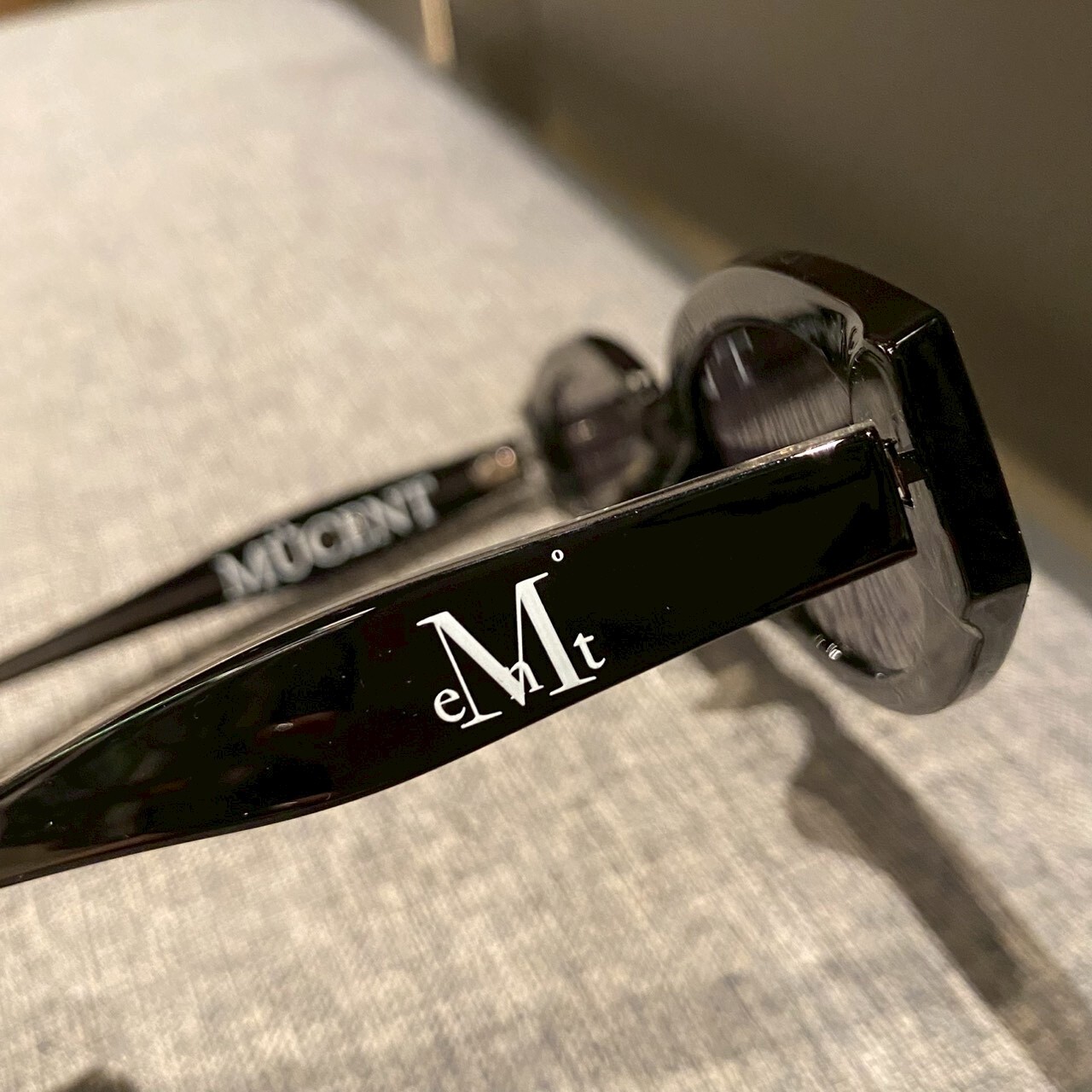 Mucent Signature Logo Point Sunglasses 墨鏡 橢圓款