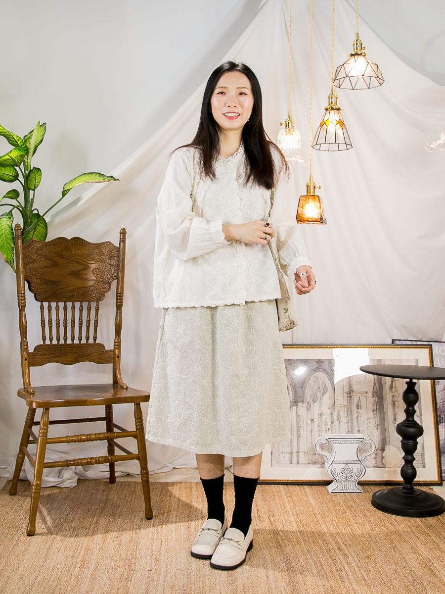 【22/5-25/5限時優惠】全開胸扣鈕．領位LACE網布 RUFFLE邊．通花刺繡 麻棉料TOP