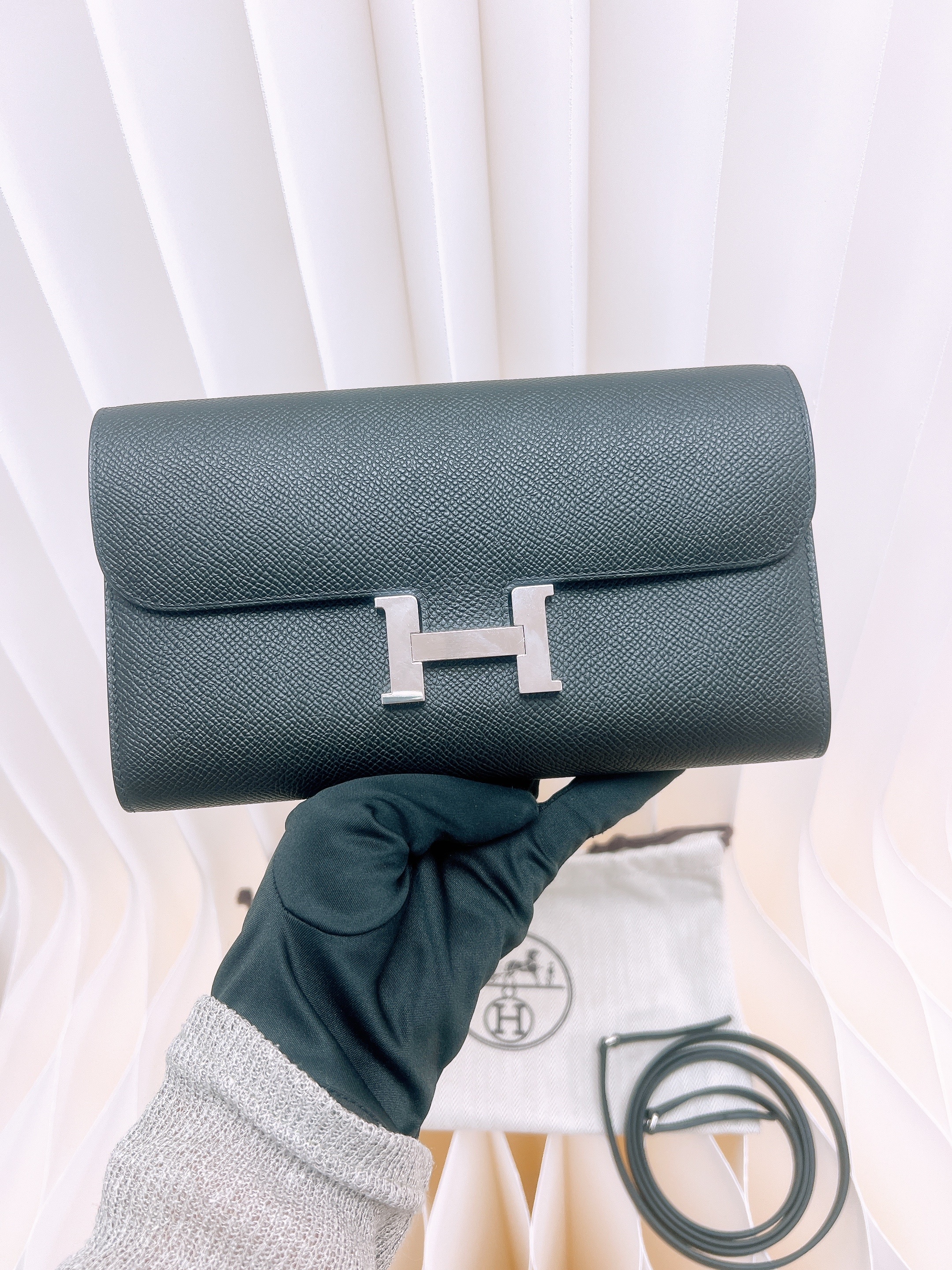 Hermes constance to go (black phw/ stamp w)
