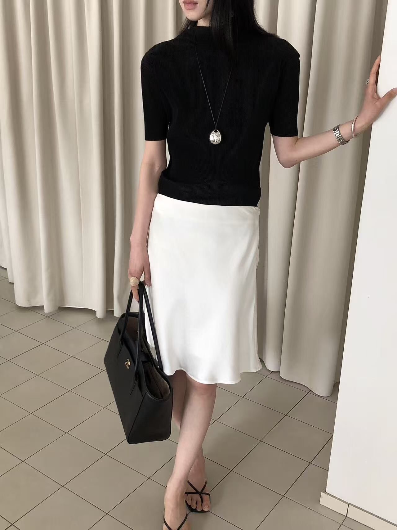 LB6222 壓褶立領中袖上衣