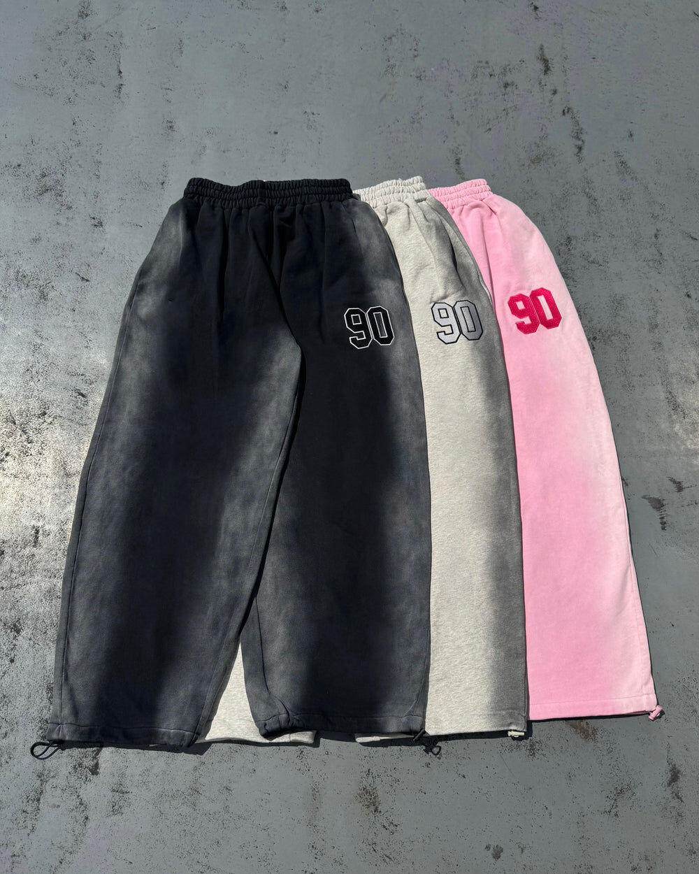 【9090】0523發售新品 90 Numbering Sprayed Sweat Pants